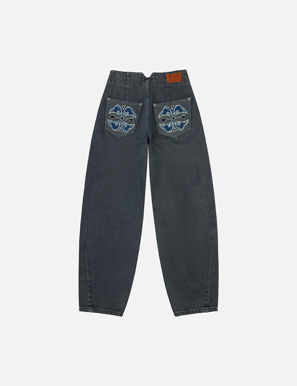 Distressed Kamon Appliqué Embroidery Balloon Fit Jeans