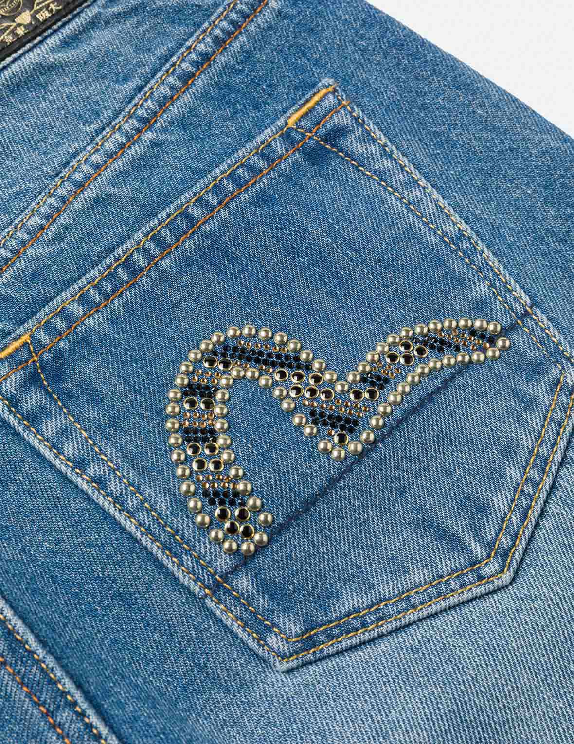 Washed Seagull Stud Straight Fit Jeans