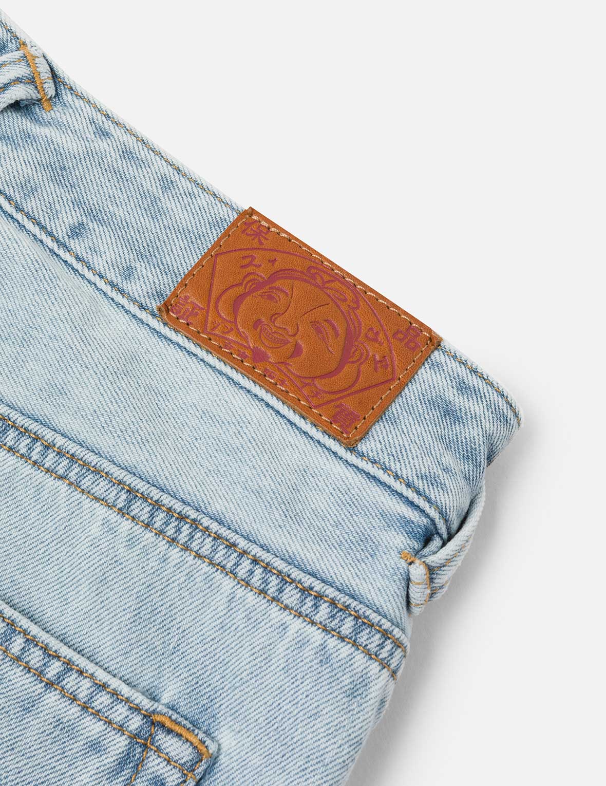 Distressed Seagull Appliqué Fashion Fit Wide-leg Jeans