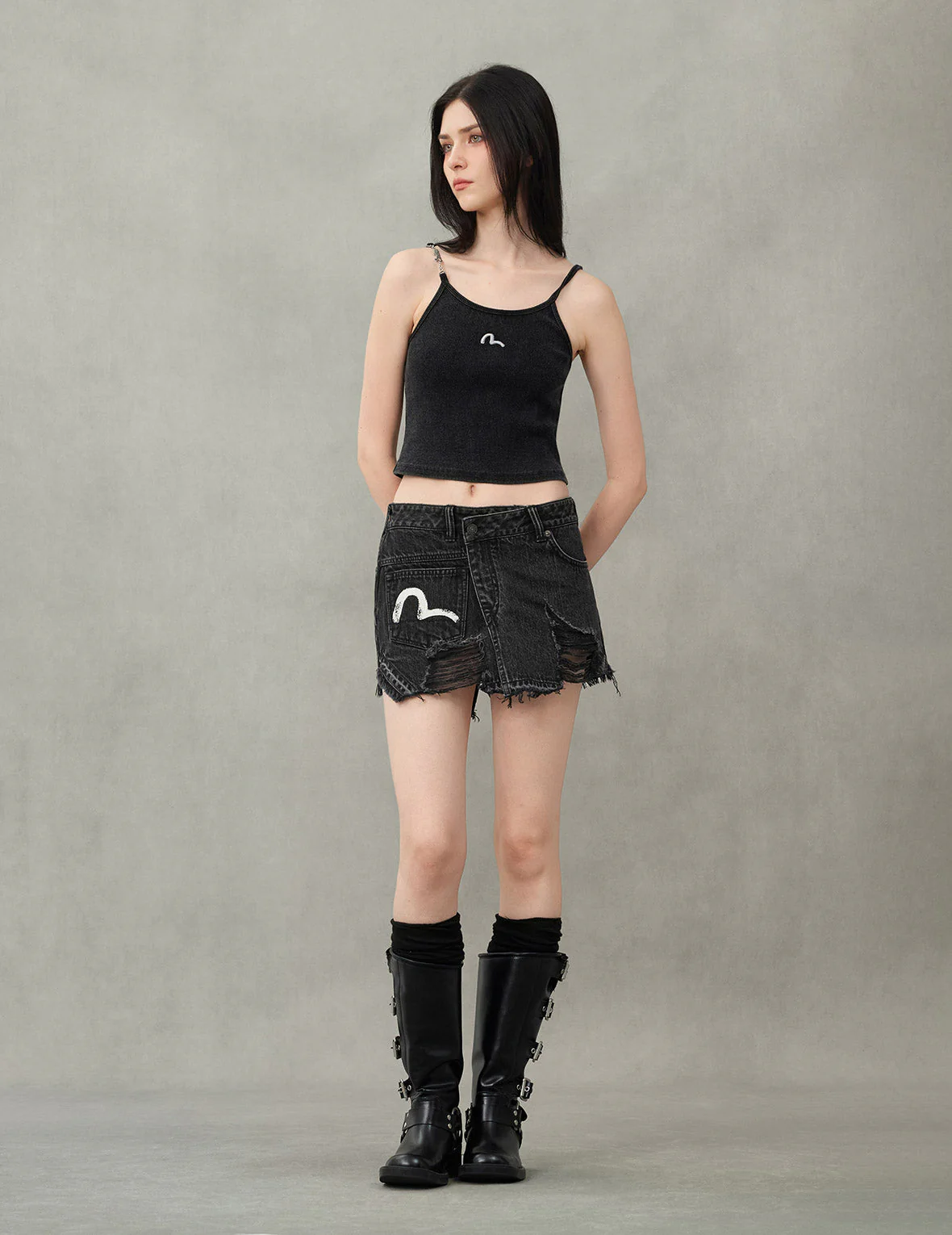 Mottled Seagull and Distressed Fashion Fit Denim Skorts