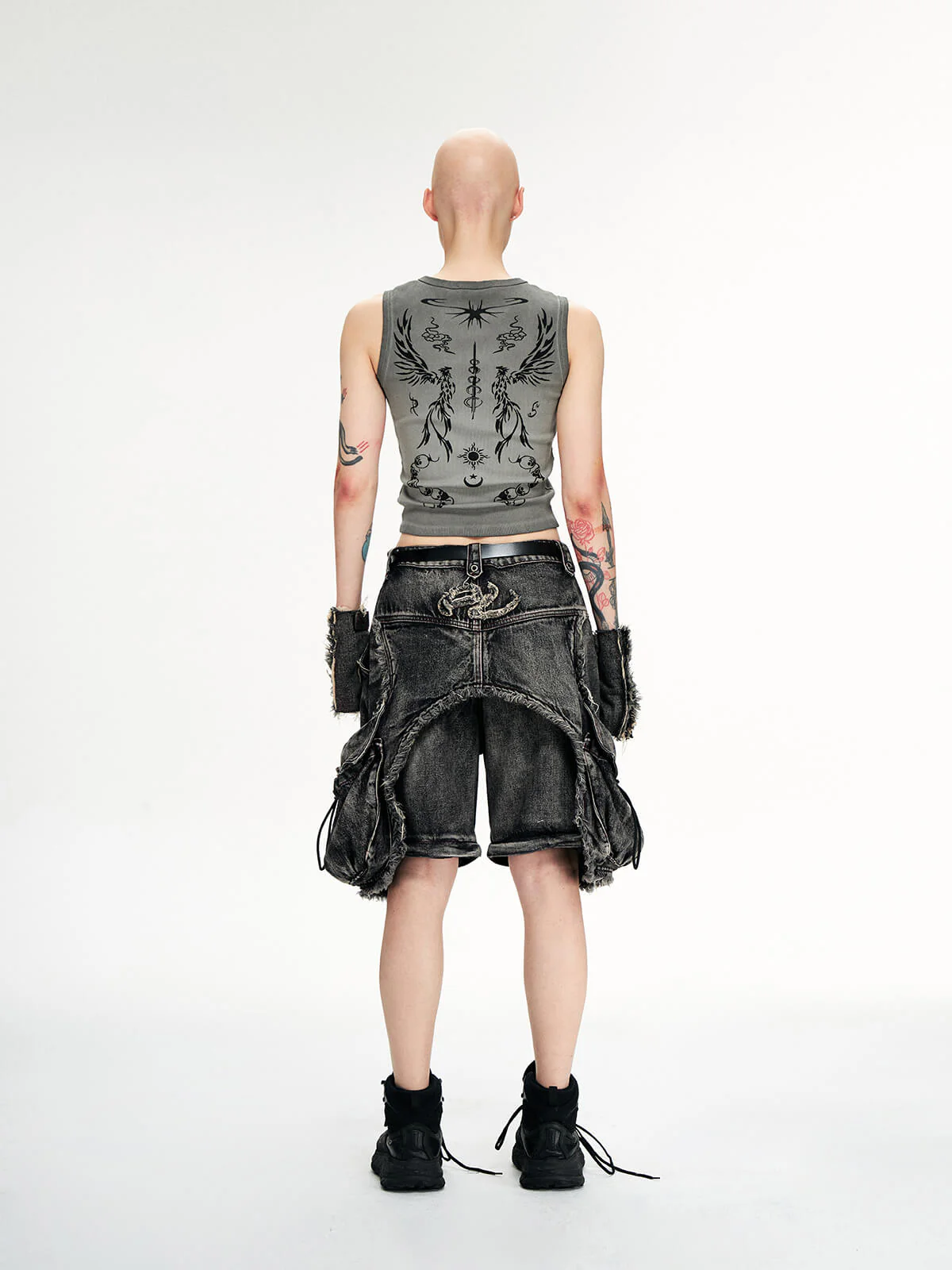 Personsoul Totem-Inspired Cropped Tank Top