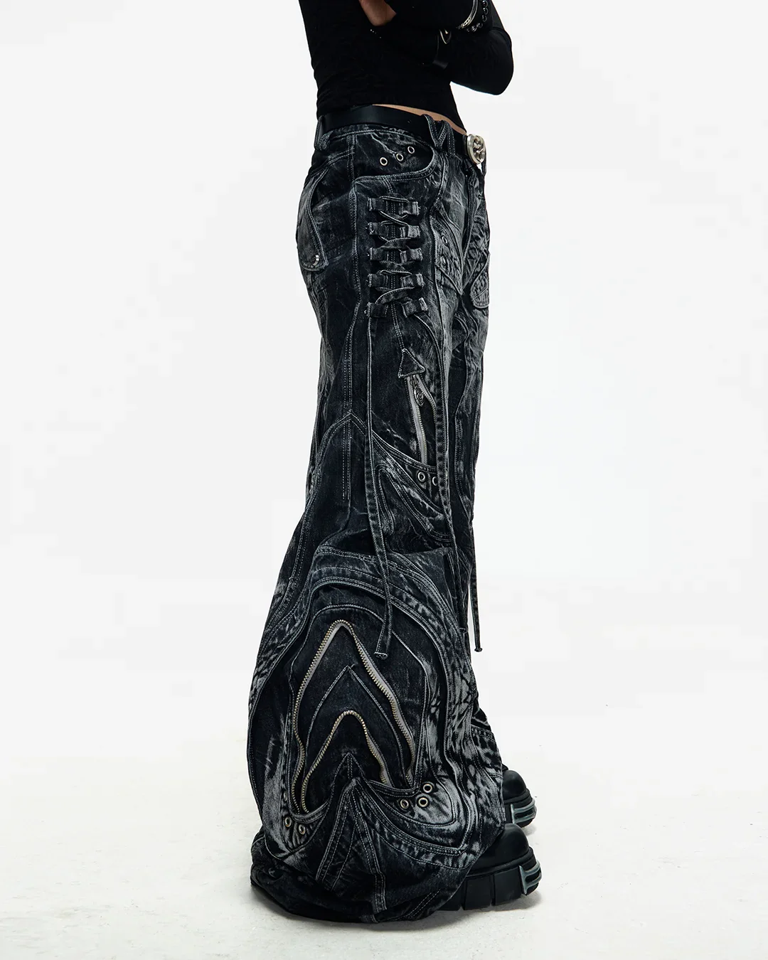 Deconstructed Exaggerated Flared Patchwork Jeans In Black