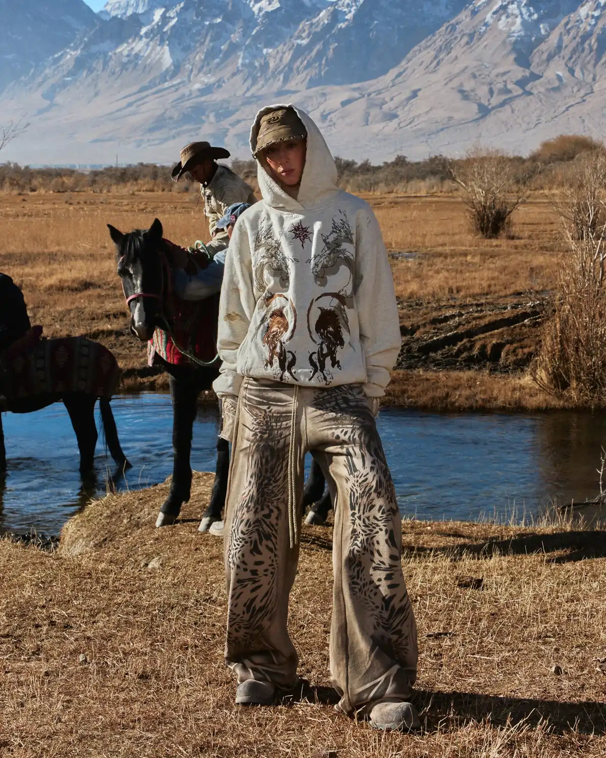 Personsoul Distressed Tiger-Pattern Totem Sweatpants