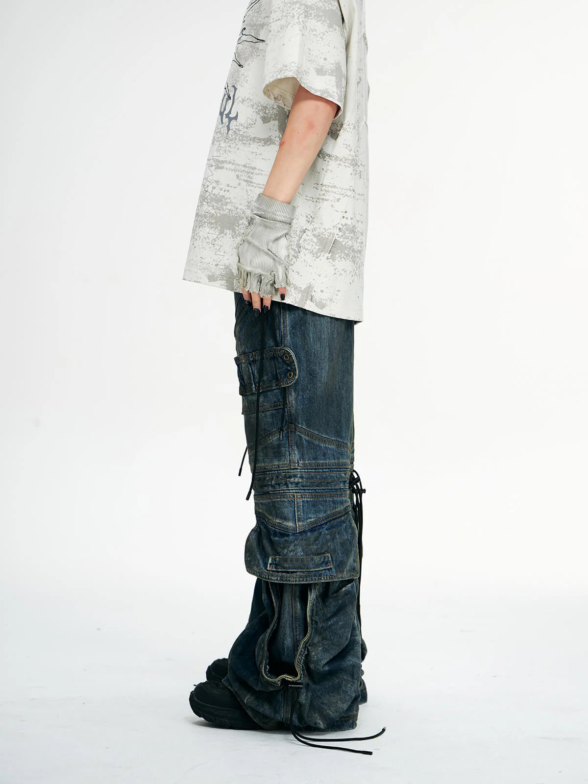 Personsoul Pocket Drawstring Washed Flared Jeans