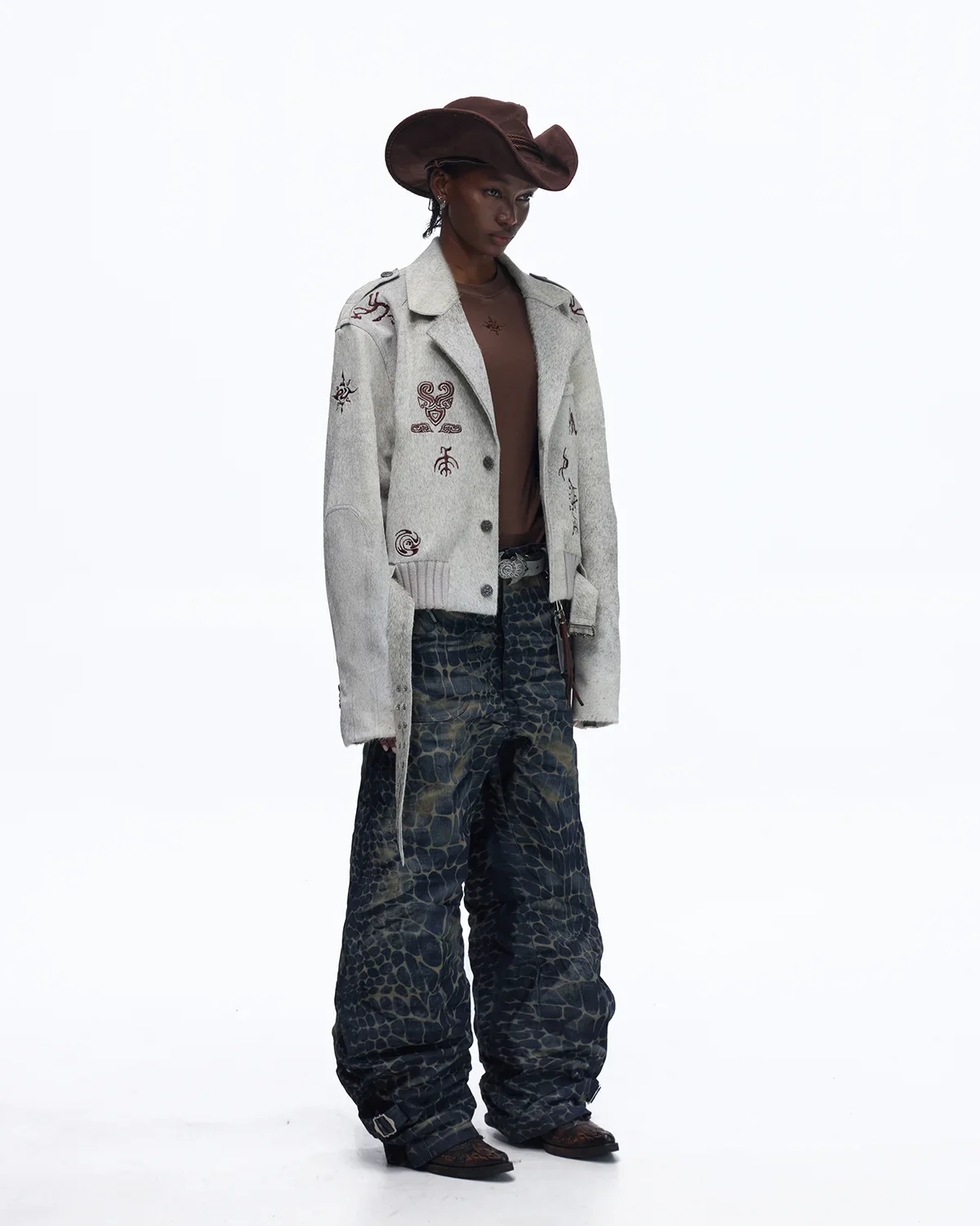 Personsoul Laser-Etched Crocodile-Patterned Raw Denim Curved Jeans