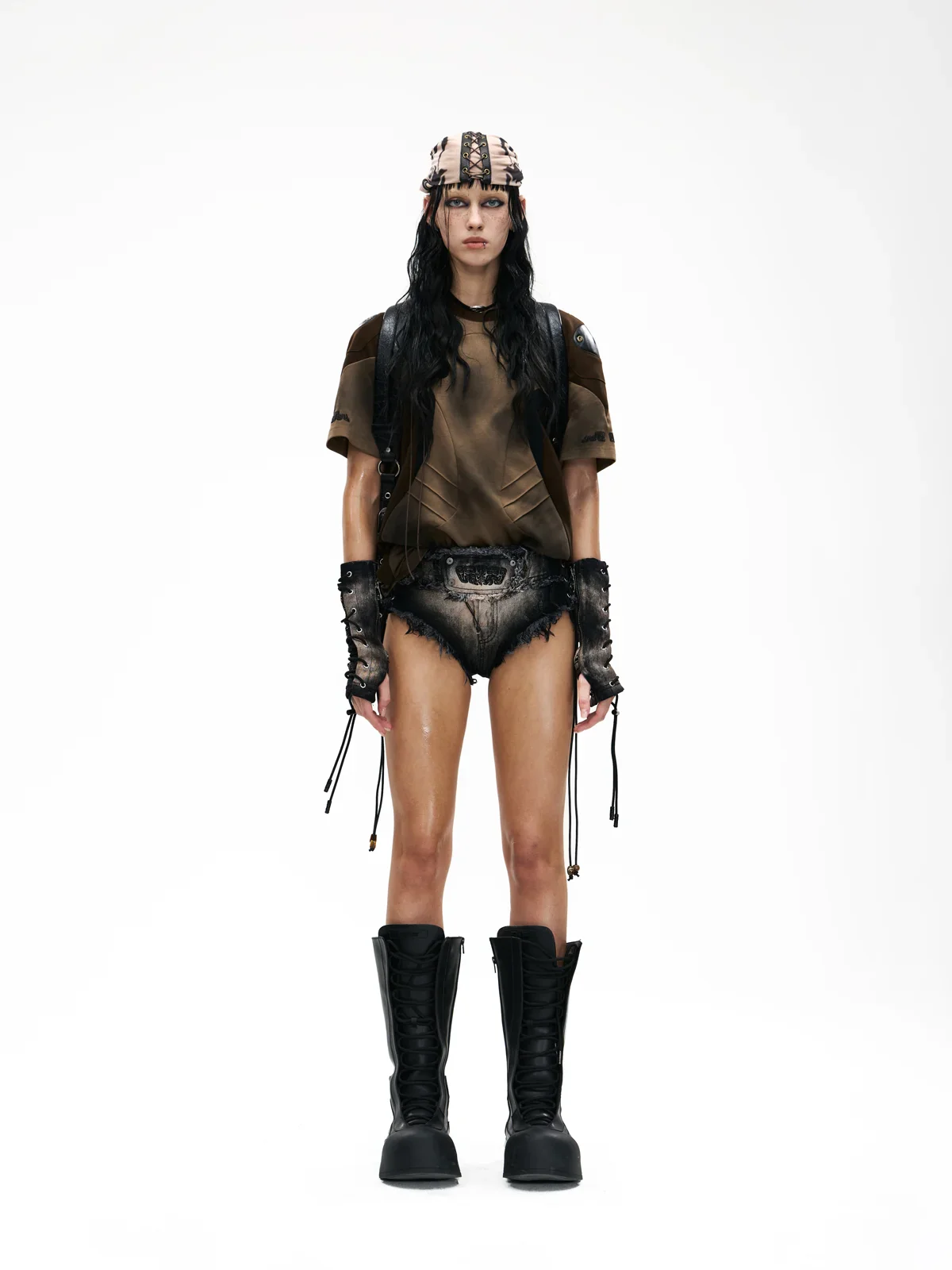 Spliced Cooling Slim T-Shirt with Embroidered Shoulder Details