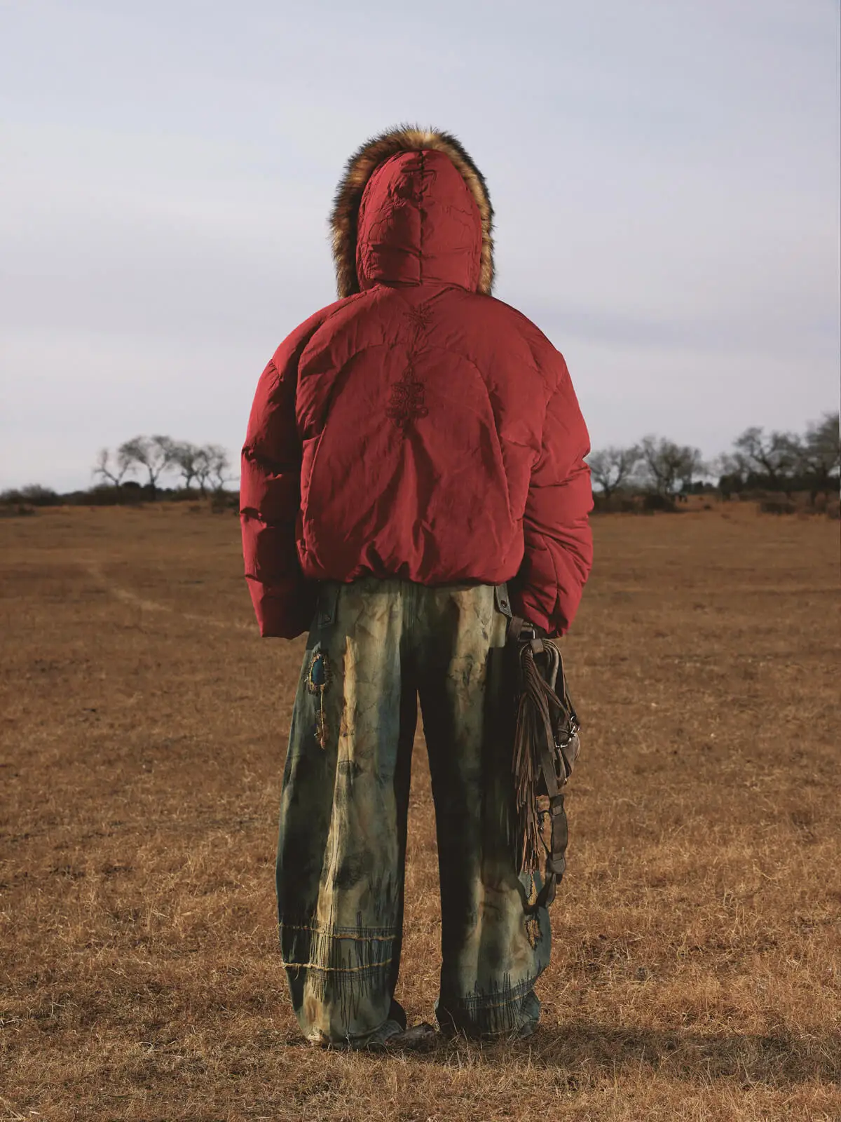 Personsoul Stain Embroidery Curved Jeans