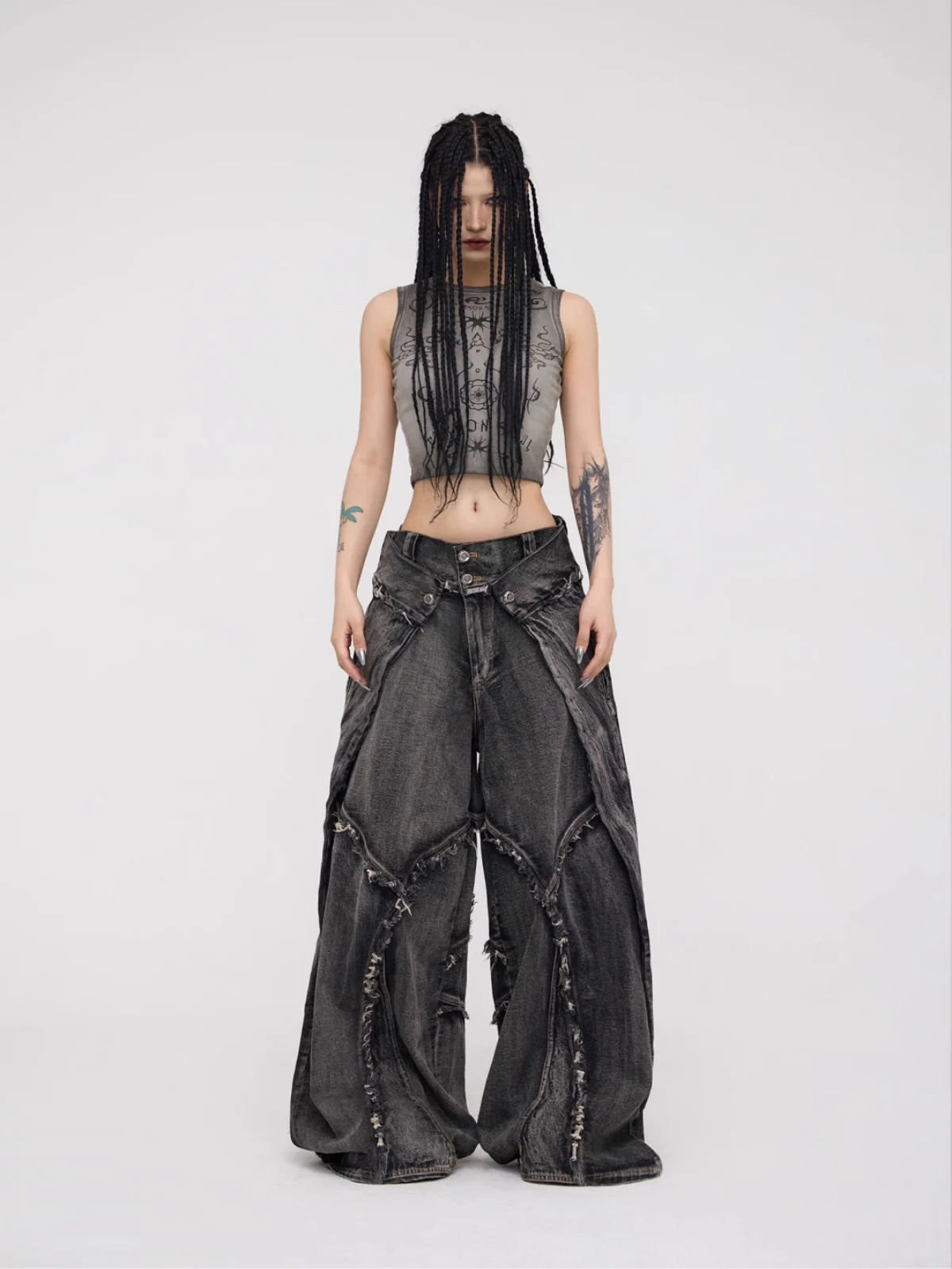 Personsoul Totem-Inspired Cropped Tank Top