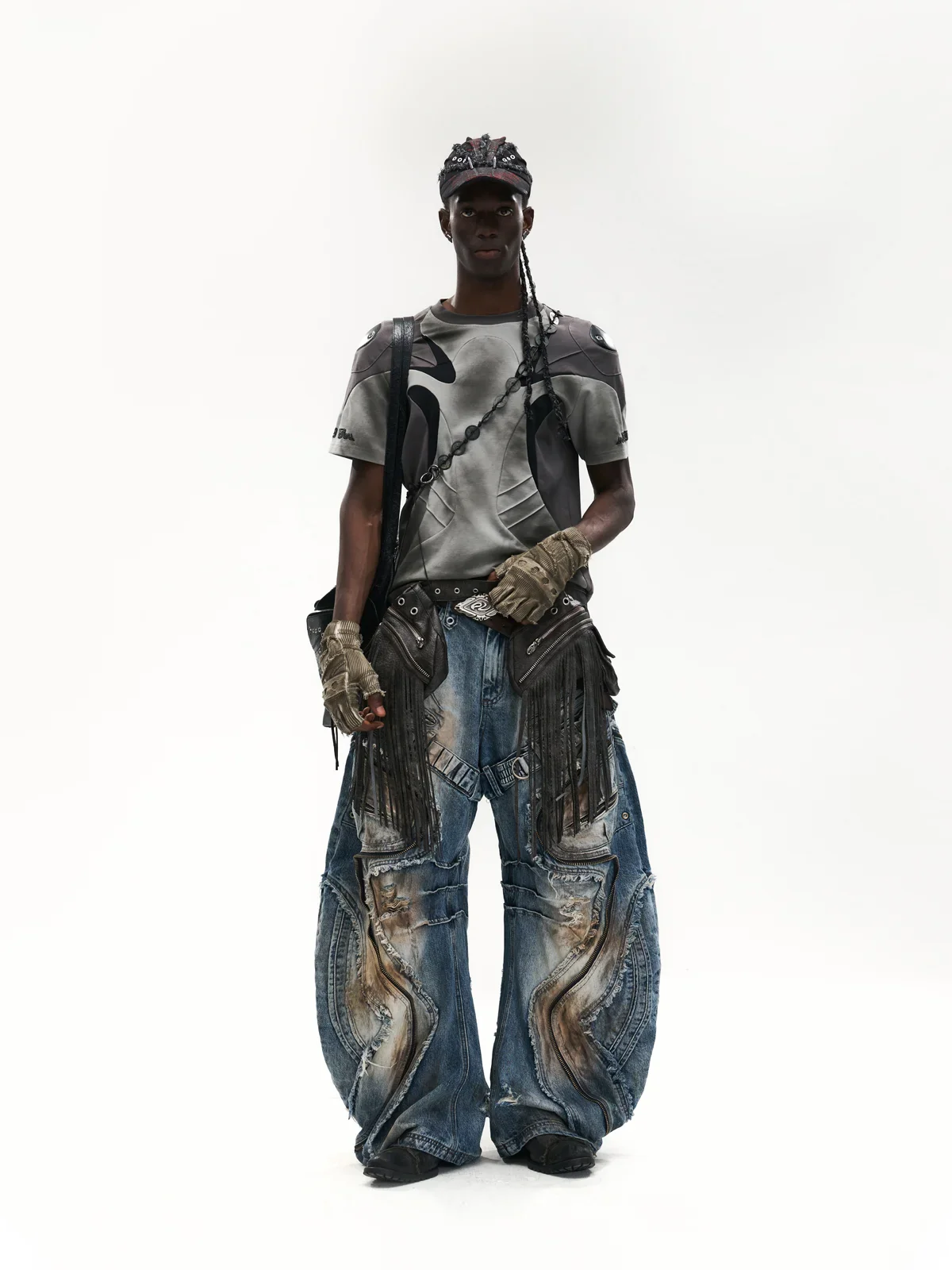 Spliced Cooling Slim T-Shirt with Embroidered Shoulder Details