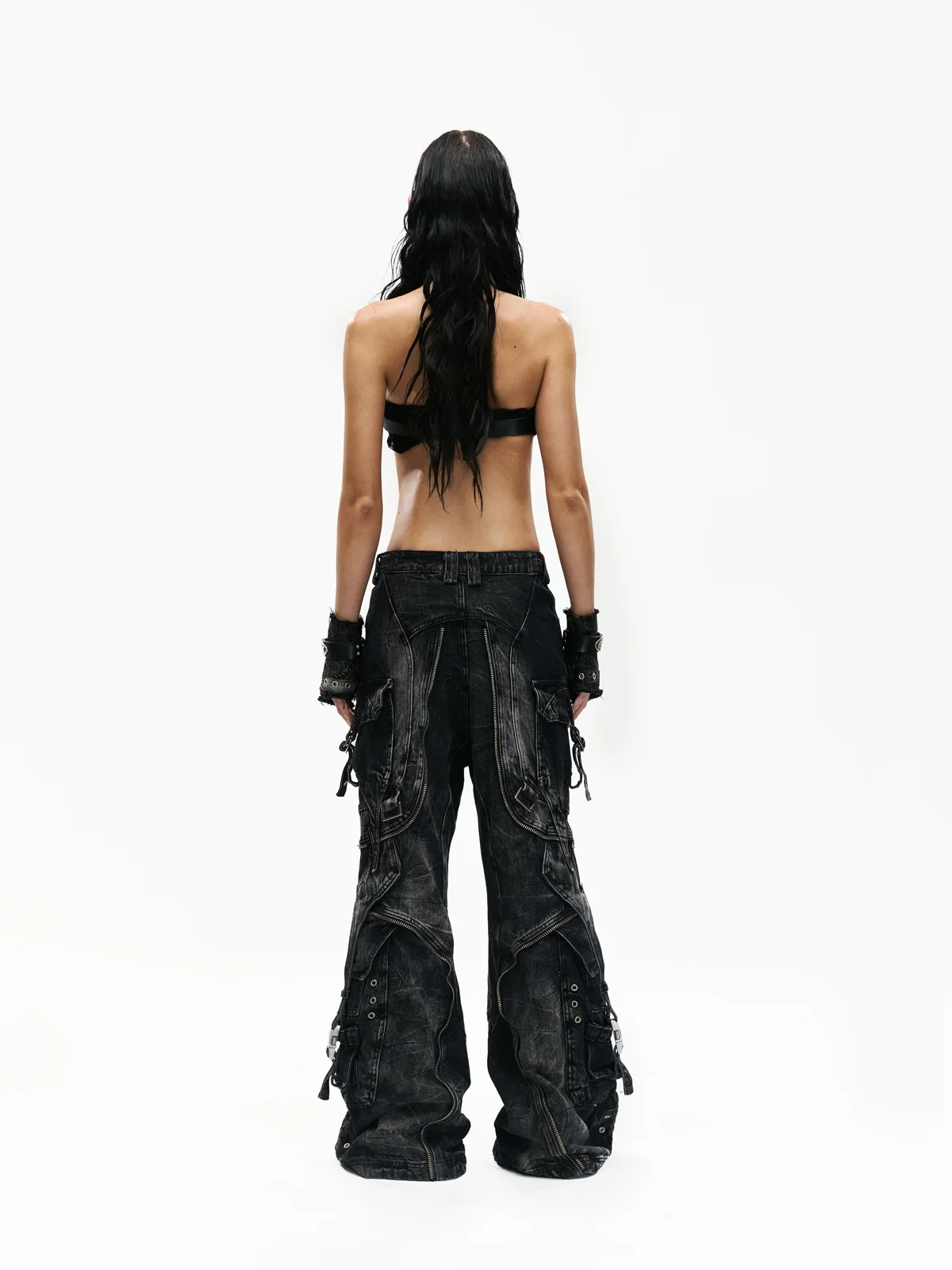 A-Line Baggy Jeans with Hardware Details