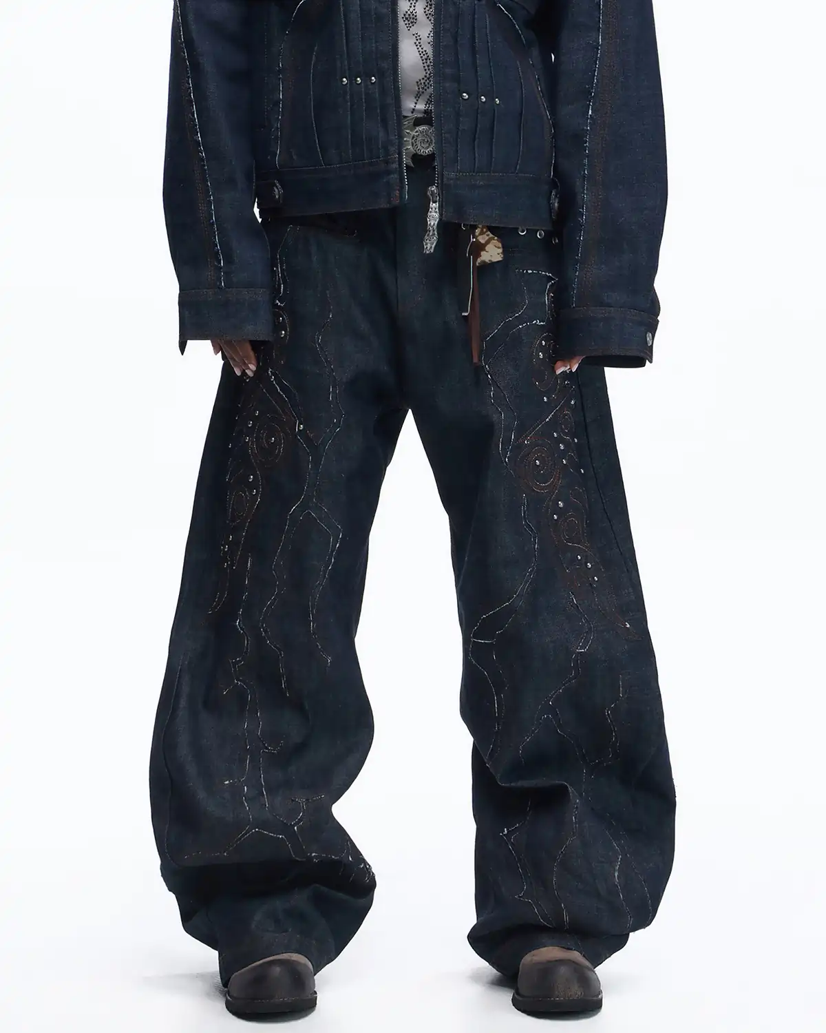 Personsoul Patchwork-Embroidered Raw Denim Curved Pants