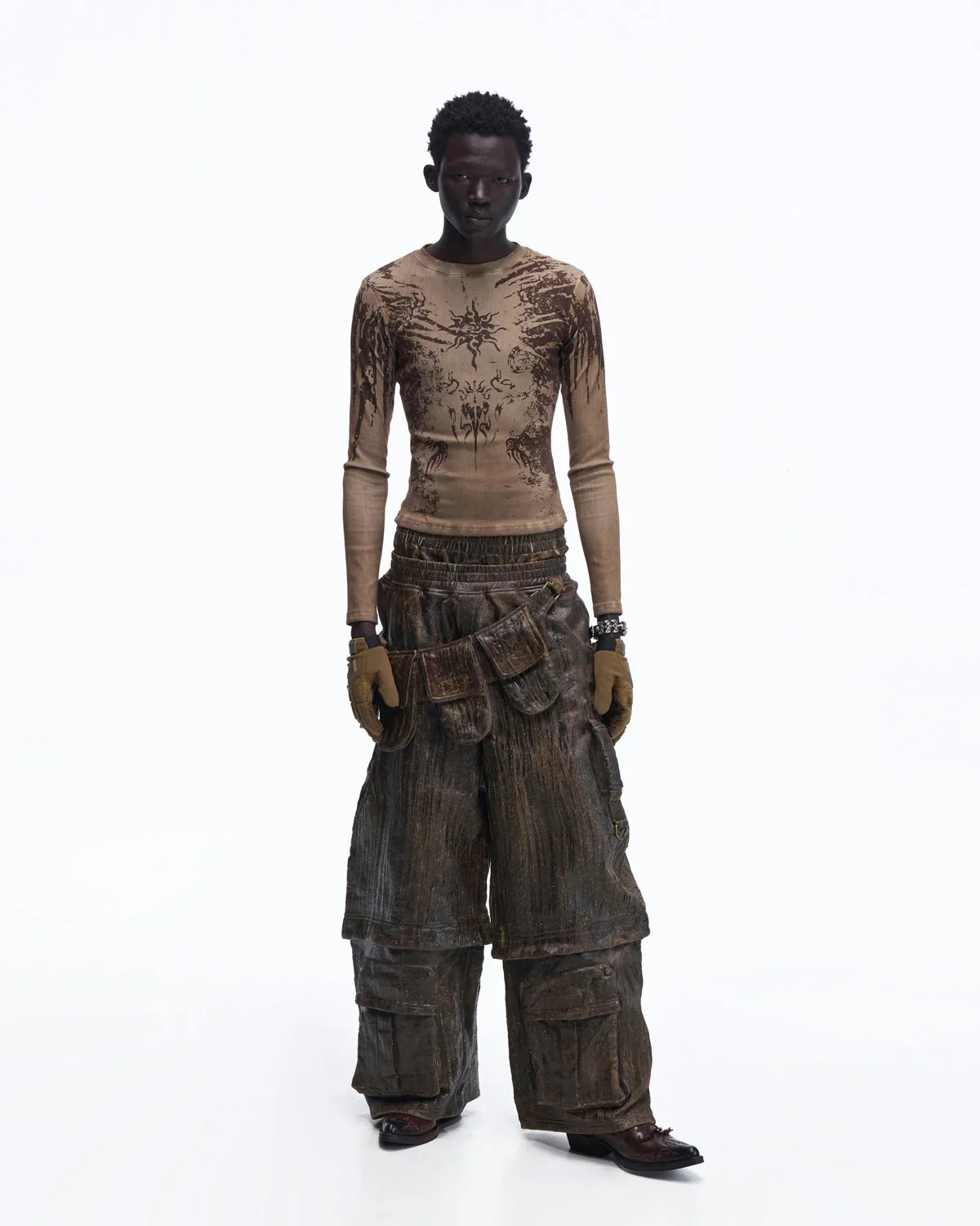 Personsoul Sun Totem Slim Long Sleeve Tee In Brown