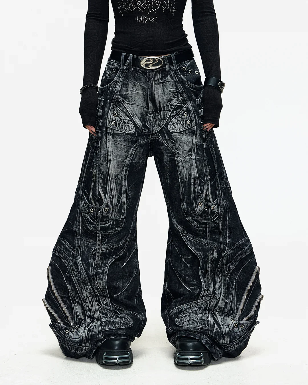 Deconstructed Exaggerated Flared Patchwork Jeans In Black