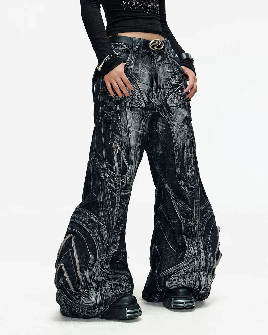 Deconstructed Exaggerated Flared Patchwork Jeans In Black