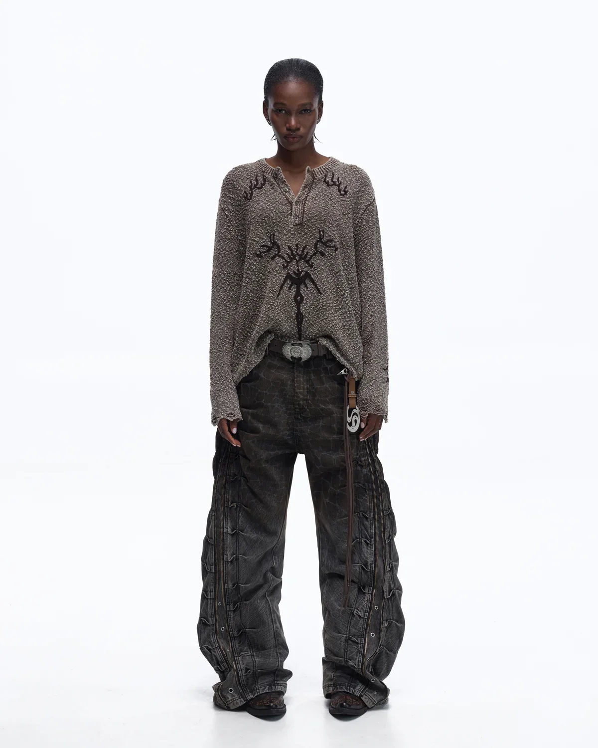 Personsoul Pom-Pom Long-Sleeve Henley Shirt