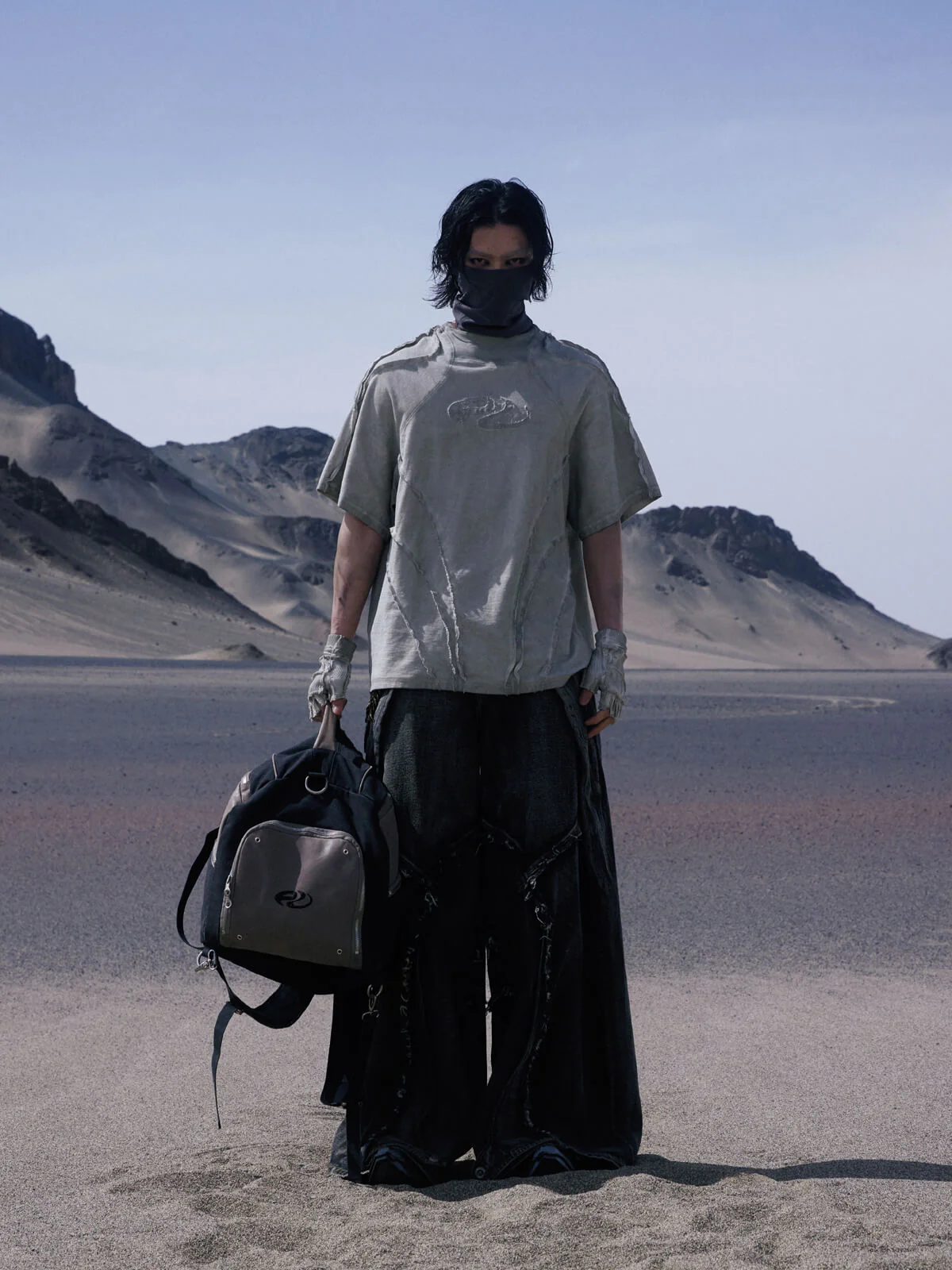 Personsoul Desert Distressed Grey T-shirt