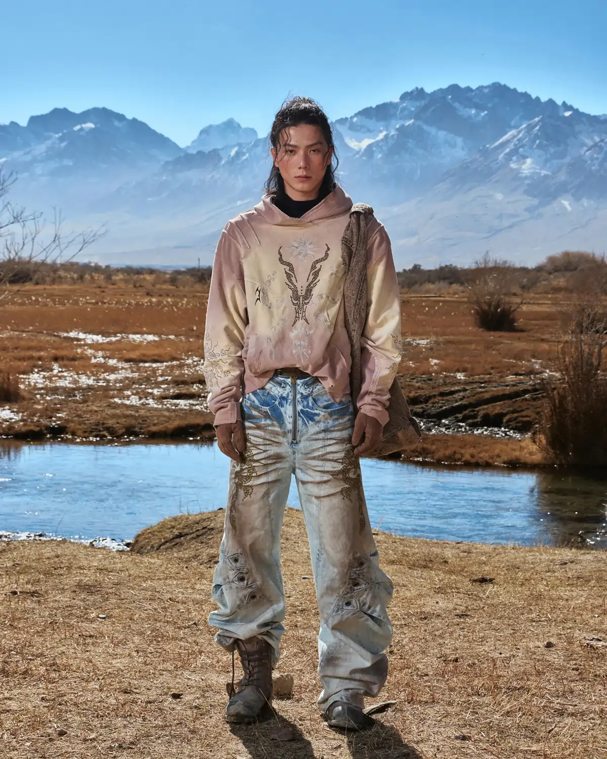 Personsoul Rhinestone Embroidered Hoodie