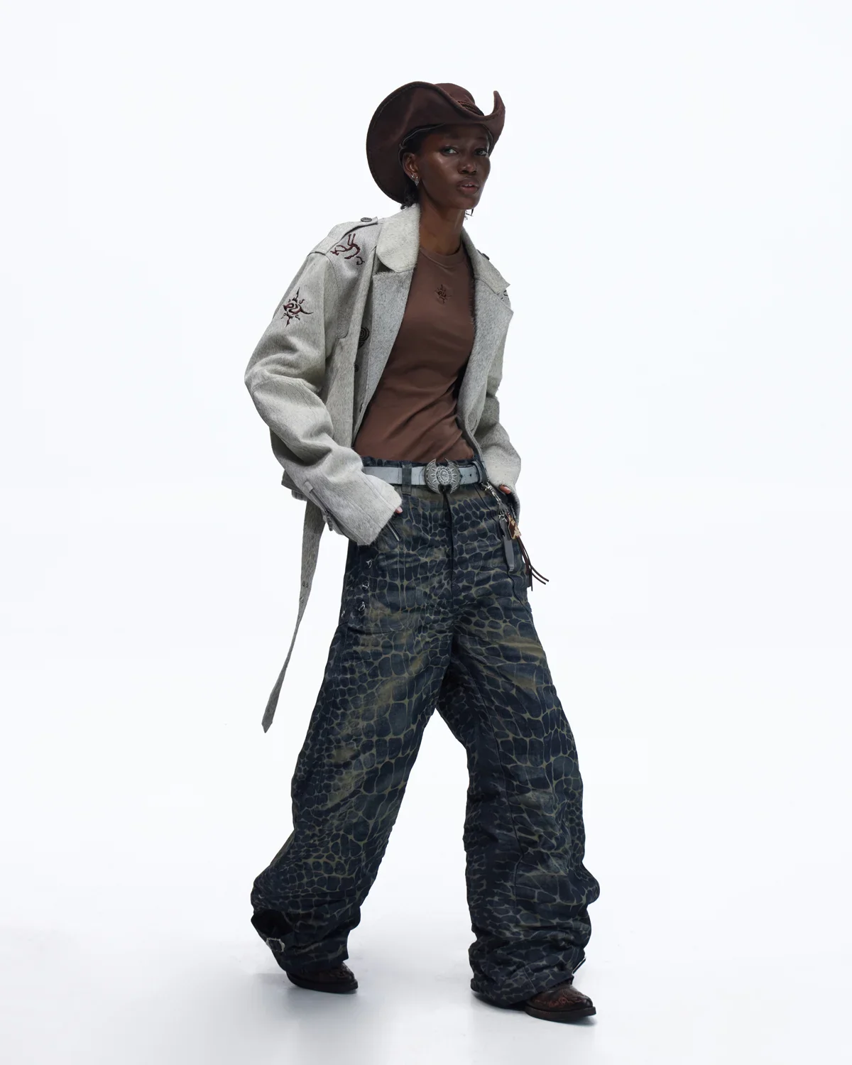 Personsoul Laser-Etched Crocodile-Patterned Raw Denim Curved Jeans