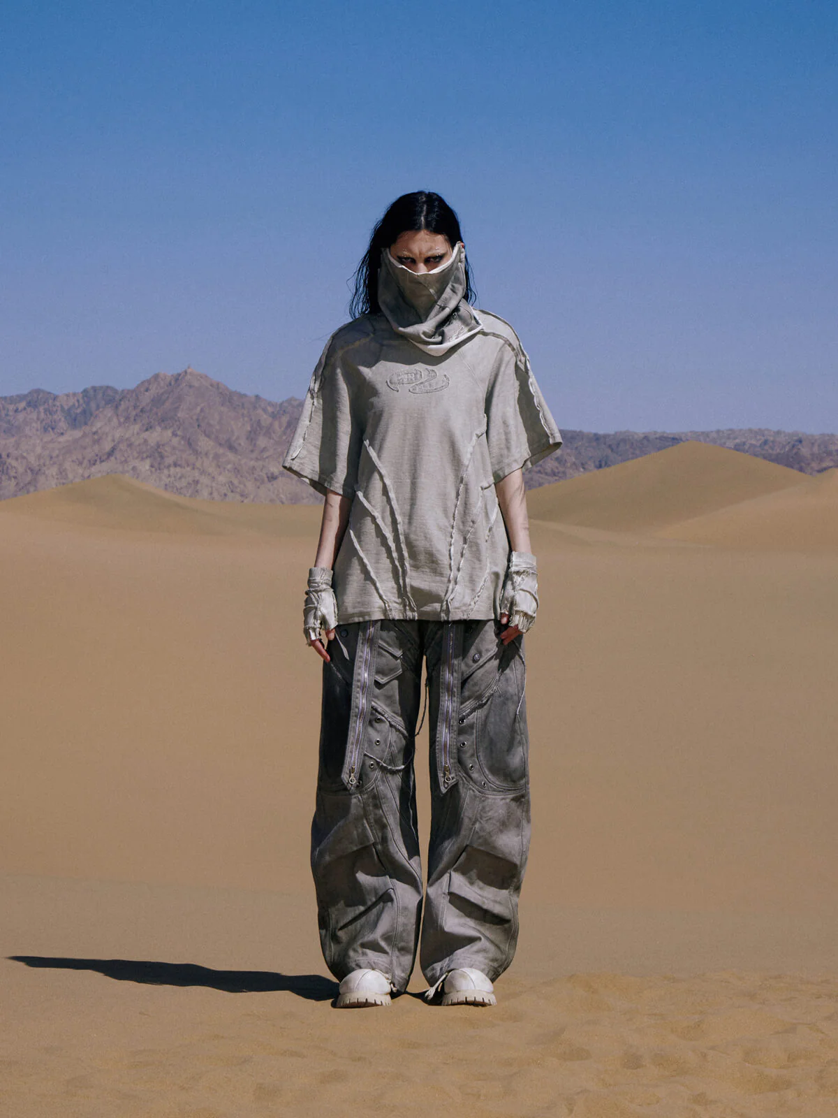 Personsoul Desert Distressed Grey T-shirt