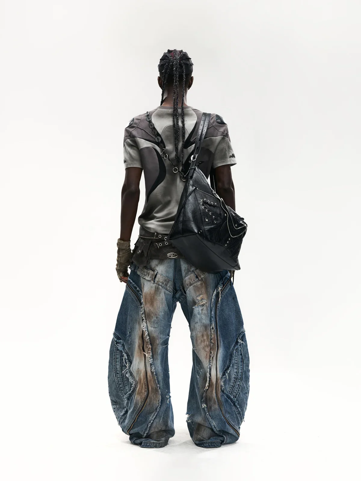 Spliced Cooling Slim T-Shirt with Embroidered Shoulder Details