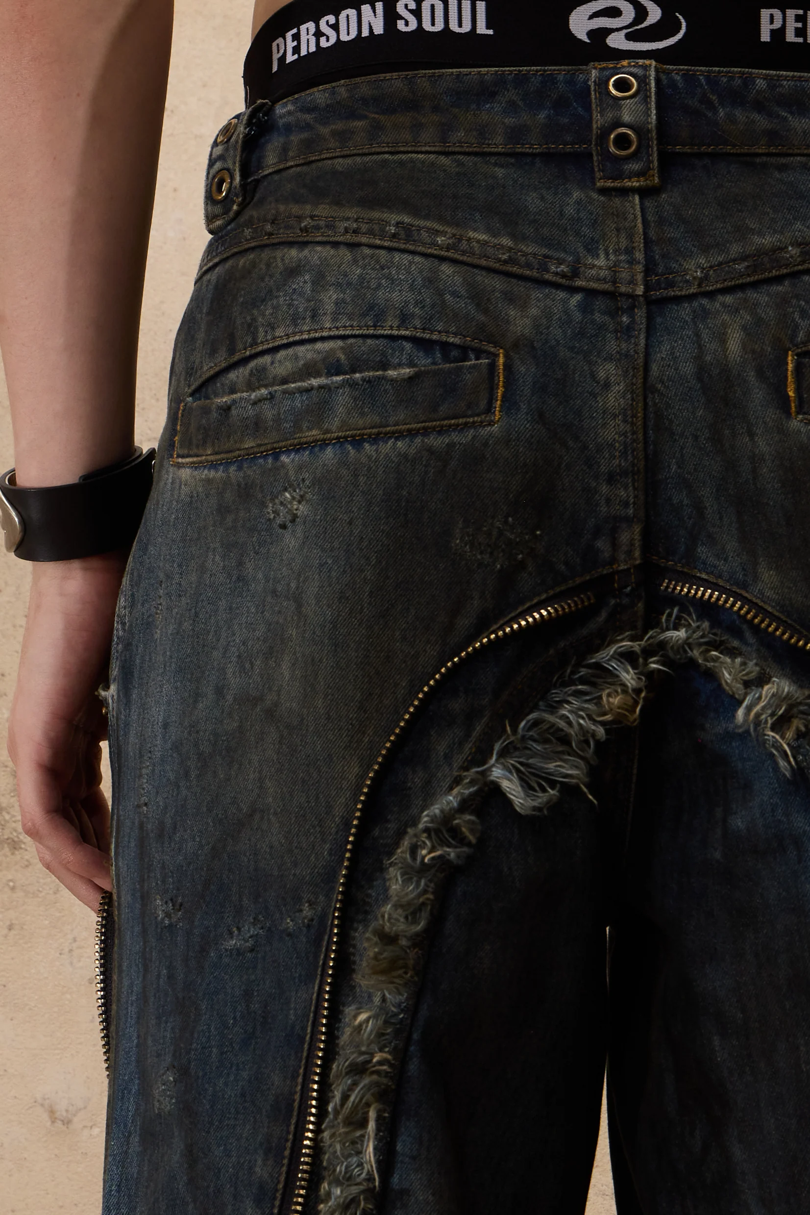 Personsoul Aliens Dirty Ripped Denim Jeans