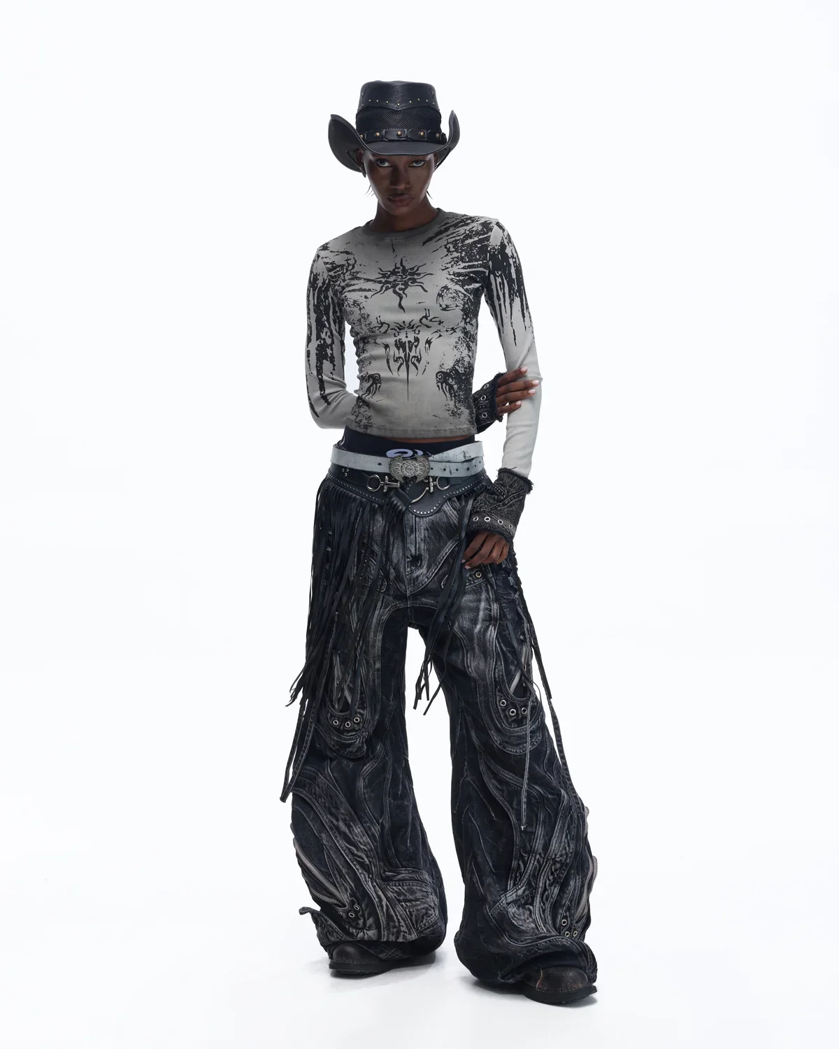 Personsoul Sun Totem Slim Long Sleeve Tee