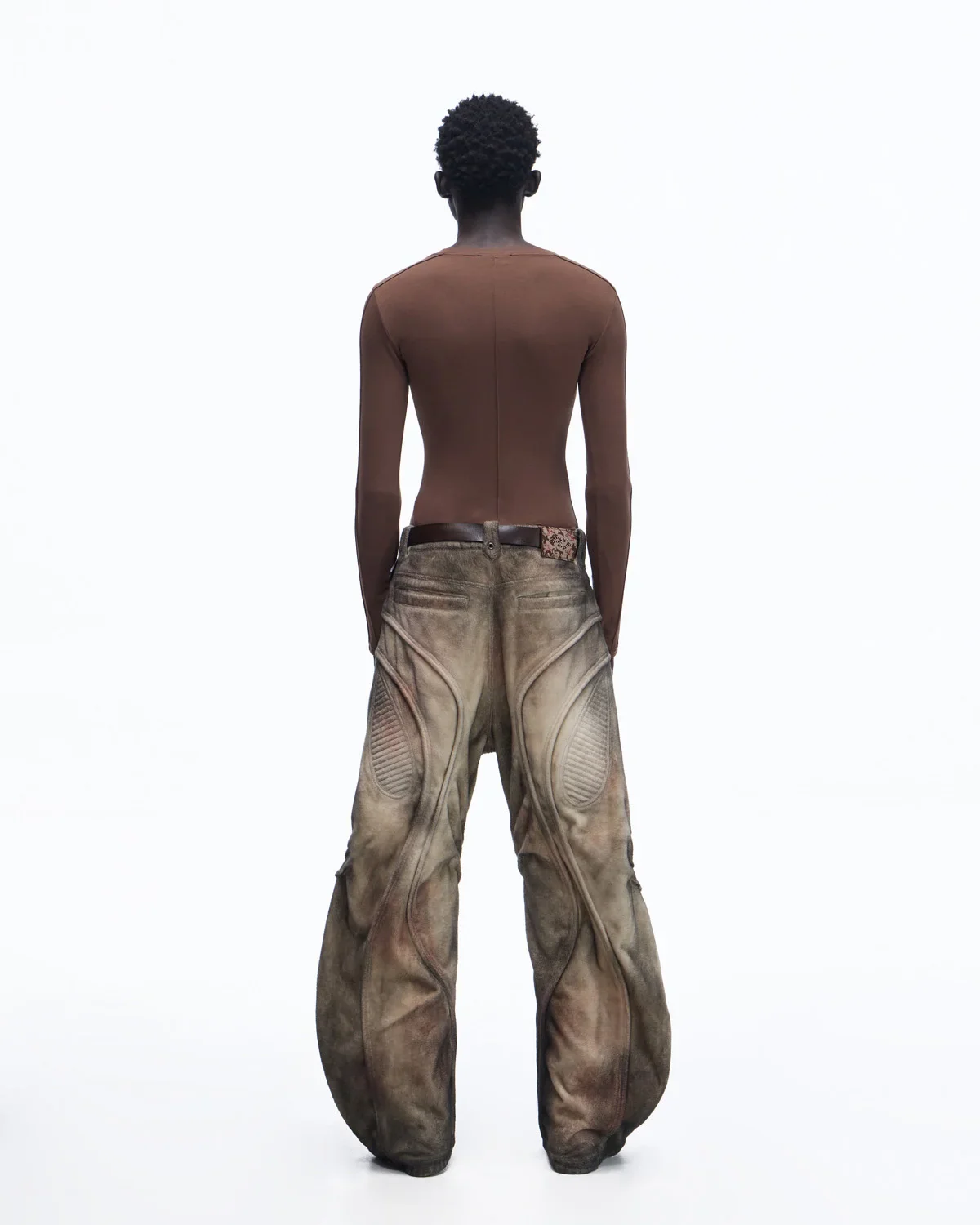 Personsoul Essential Long Sleeve Crewneck In Brown