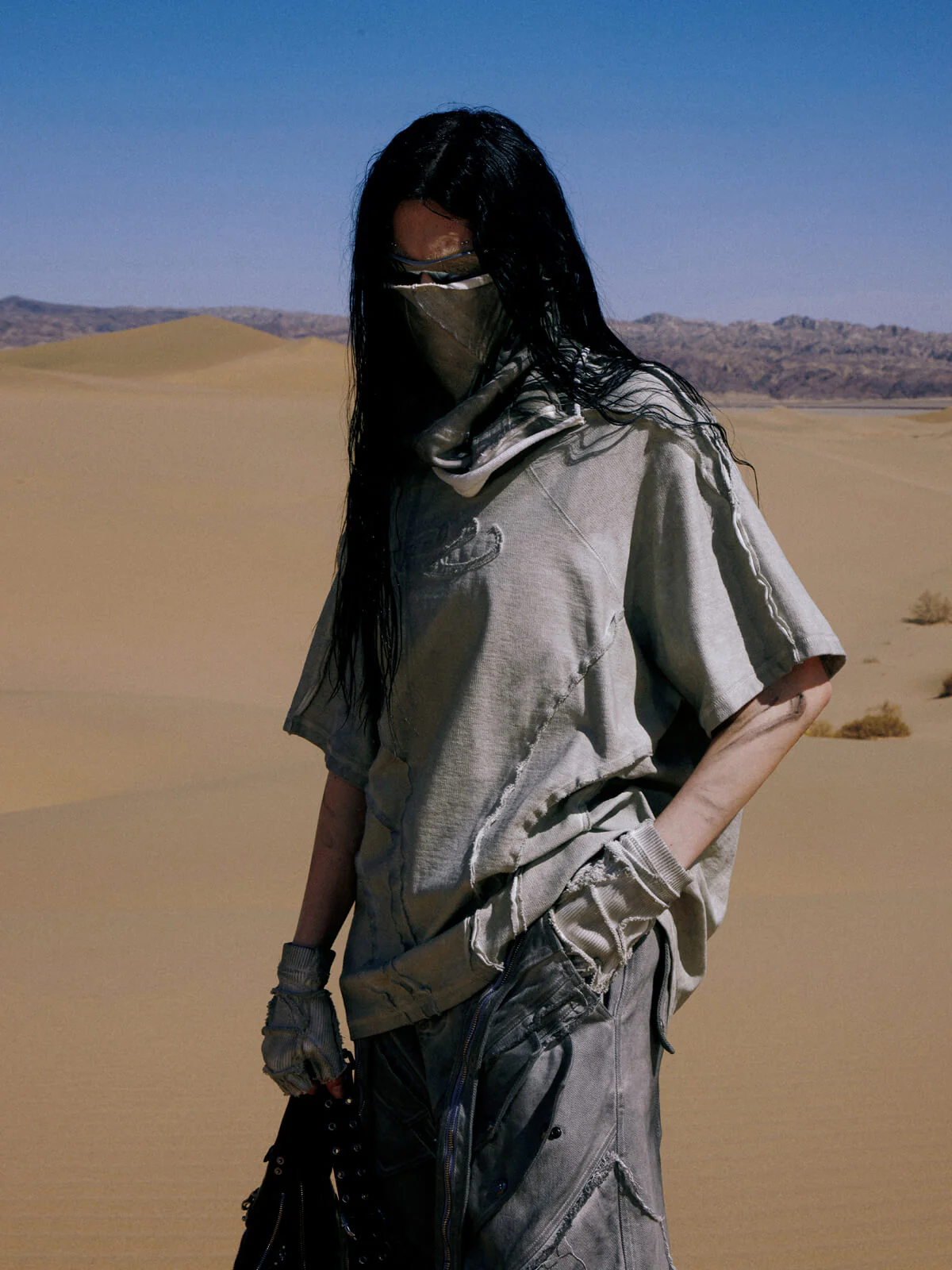 Personsoul Desert Distressed Grey T-shirt