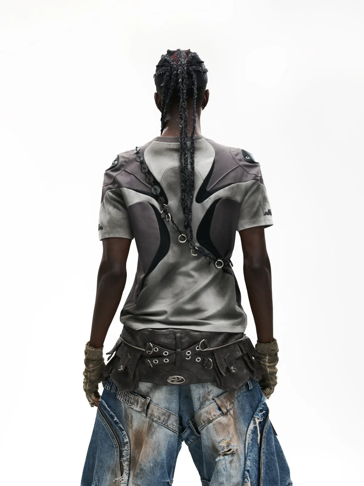 Spliced Cooling Slim T-Shirt with Embroidered Shoulder Details