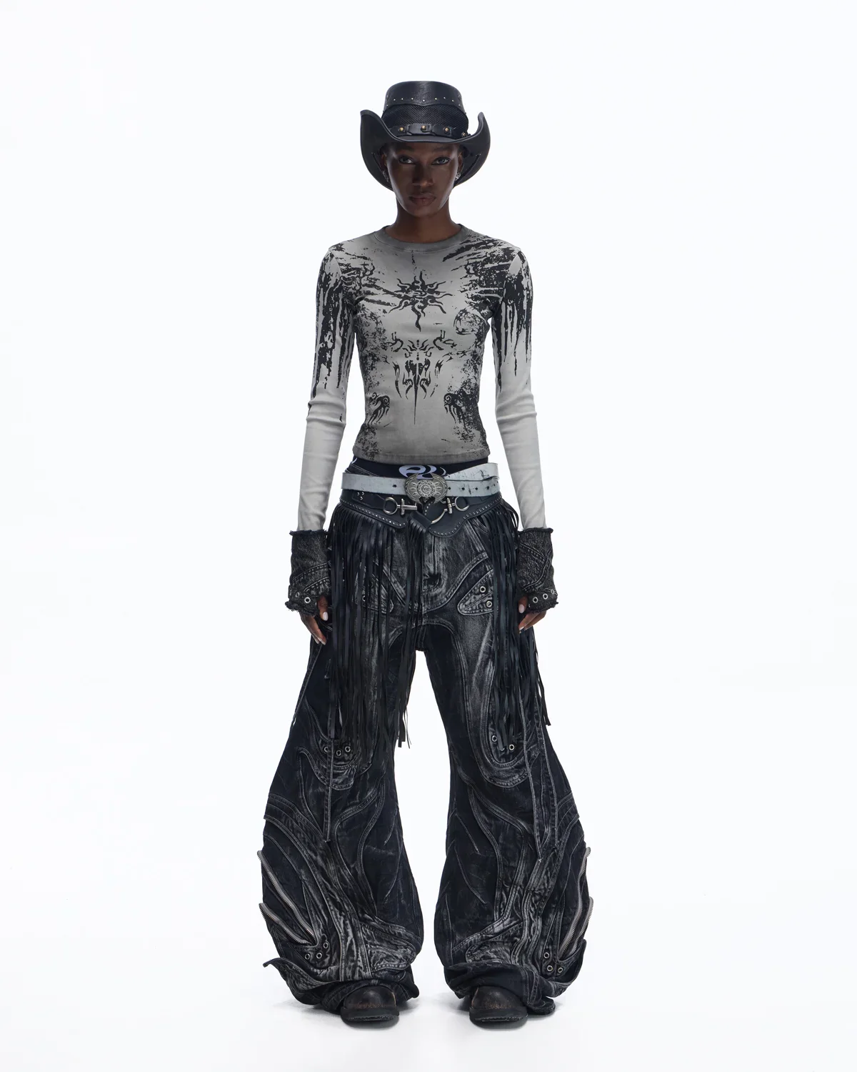 Personsoul Sun Totem Slim Long Sleeve Tee