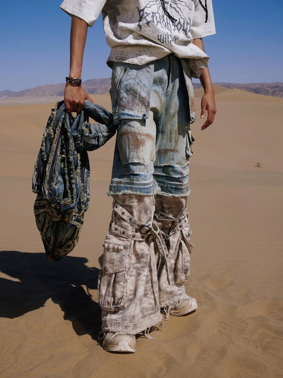 Personsoul Detachable Paneled Camo Baggy Jeans