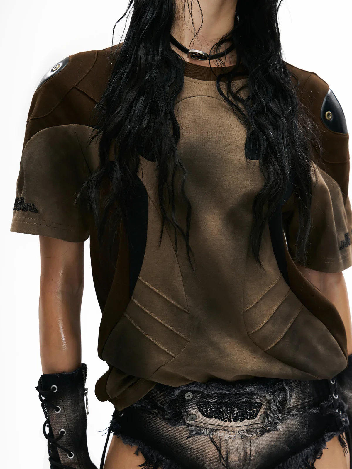 Spliced Cooling Slim T-Shirt with Embroidered Shoulder Details