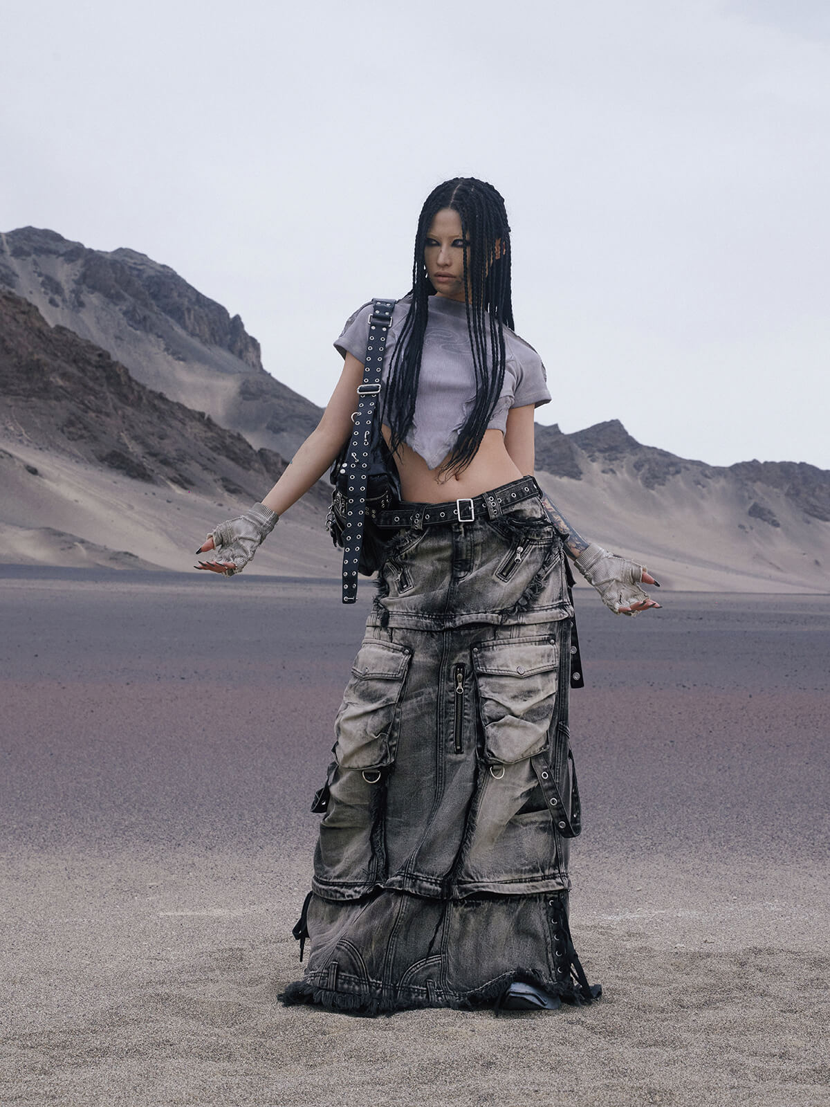 Personsoul Grey V-hem Slim Crop Top