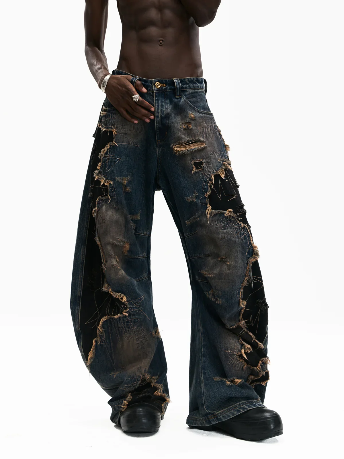 Curved Blade Denim Jeans