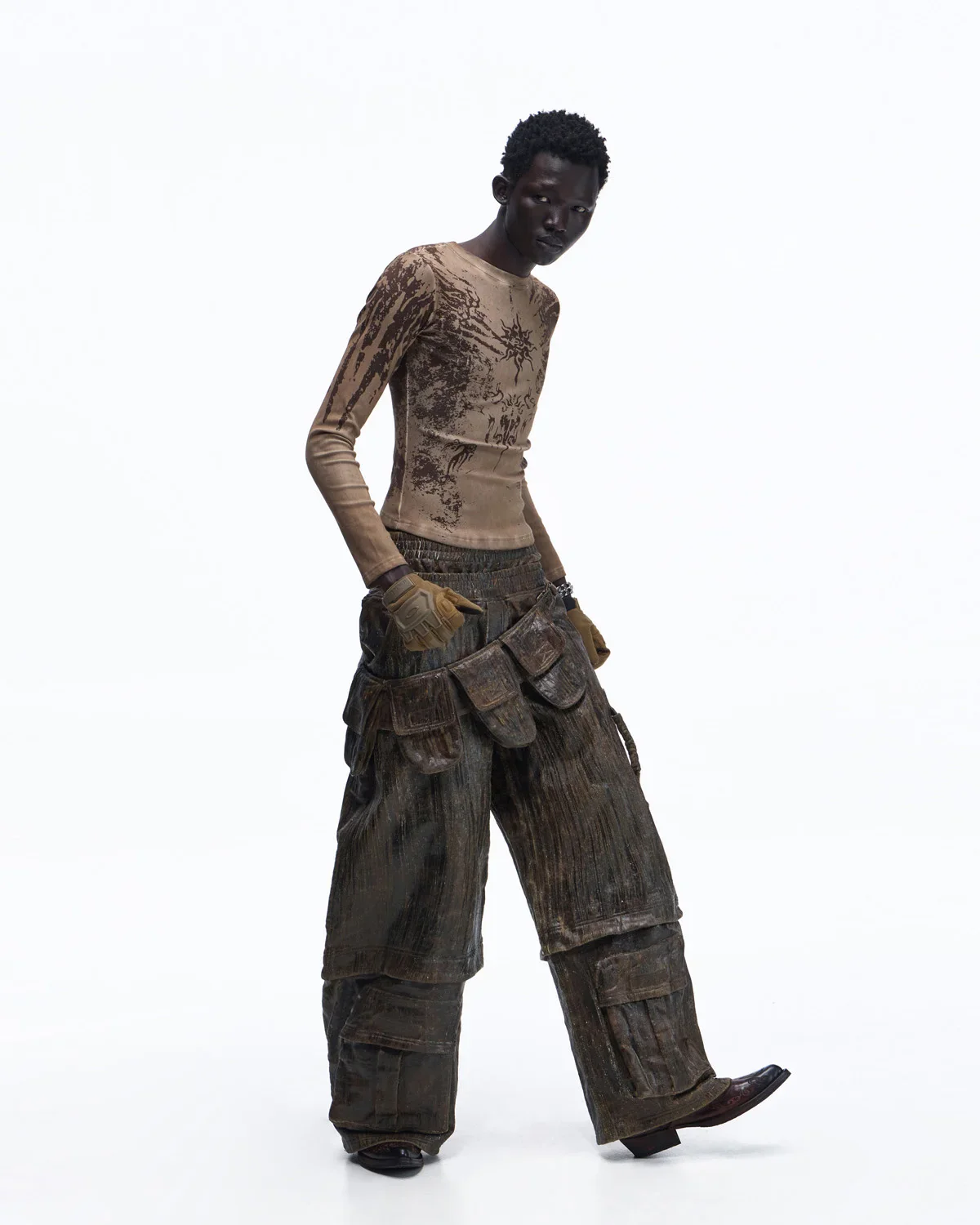 Personsoul Sun Totem Slim Long Sleeve Tee In Brown