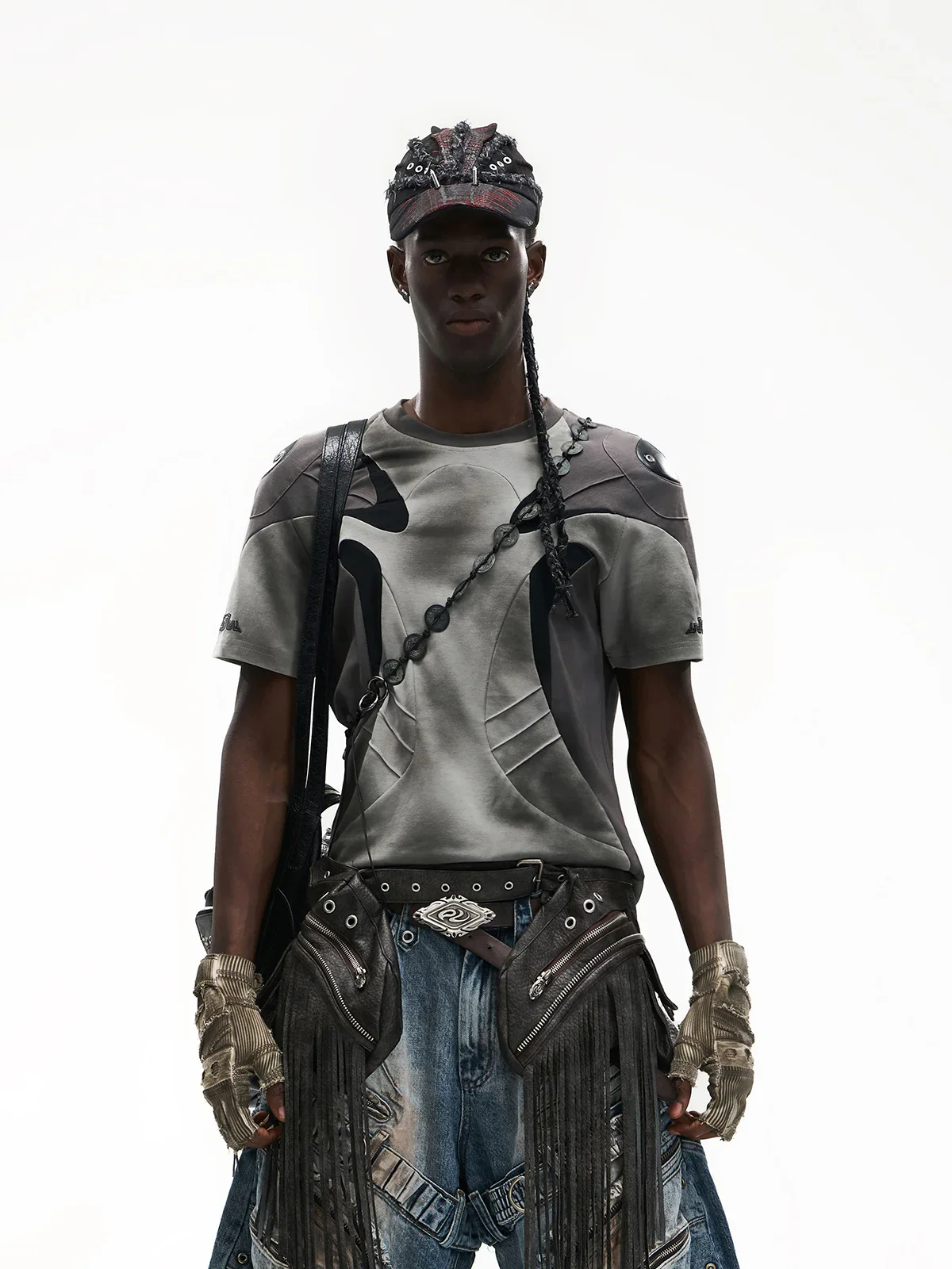 Spliced Cooling Slim T-Shirt with Embroidered Shoulder Details