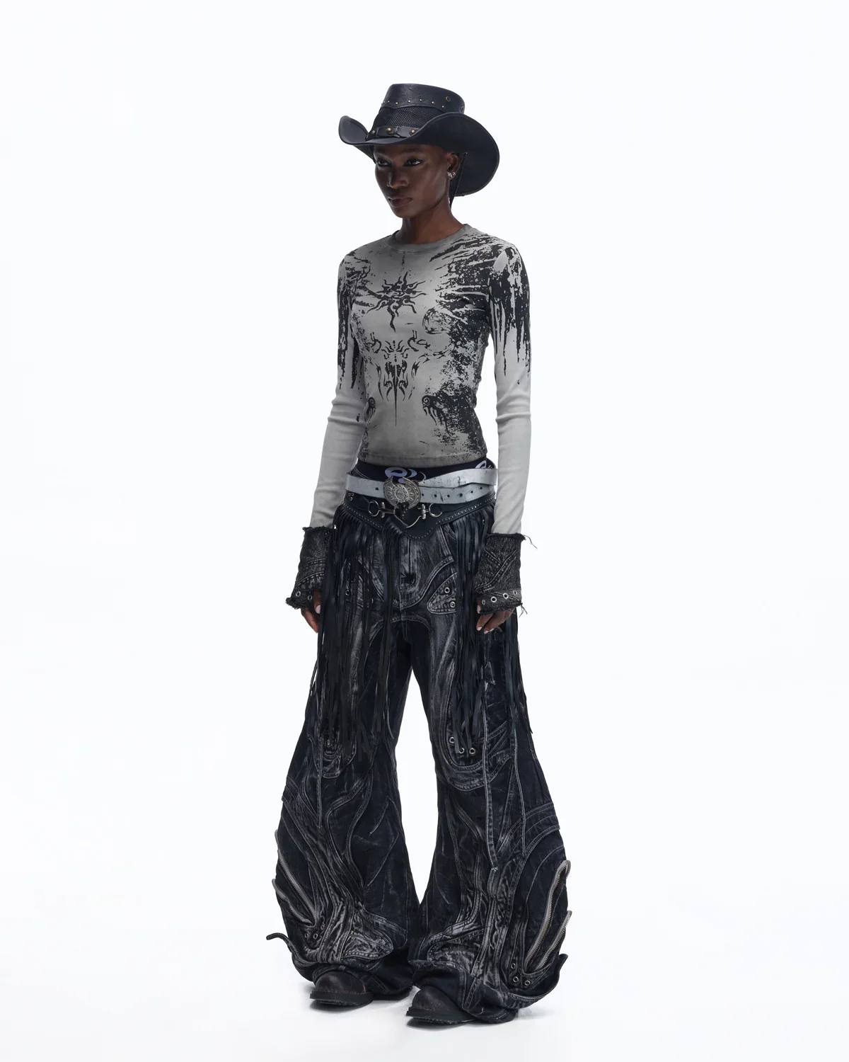 Personsoul Sun Totem Slim Long Sleeve Tee