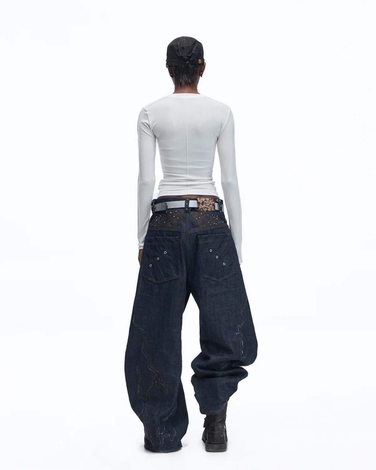 Personsoul Essential Long Sleeve Crewneck