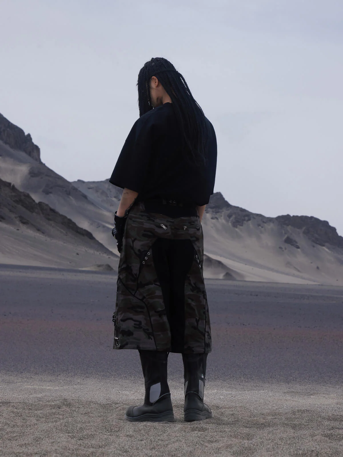 Personsoul Logo Embroidered Basic T-shirt