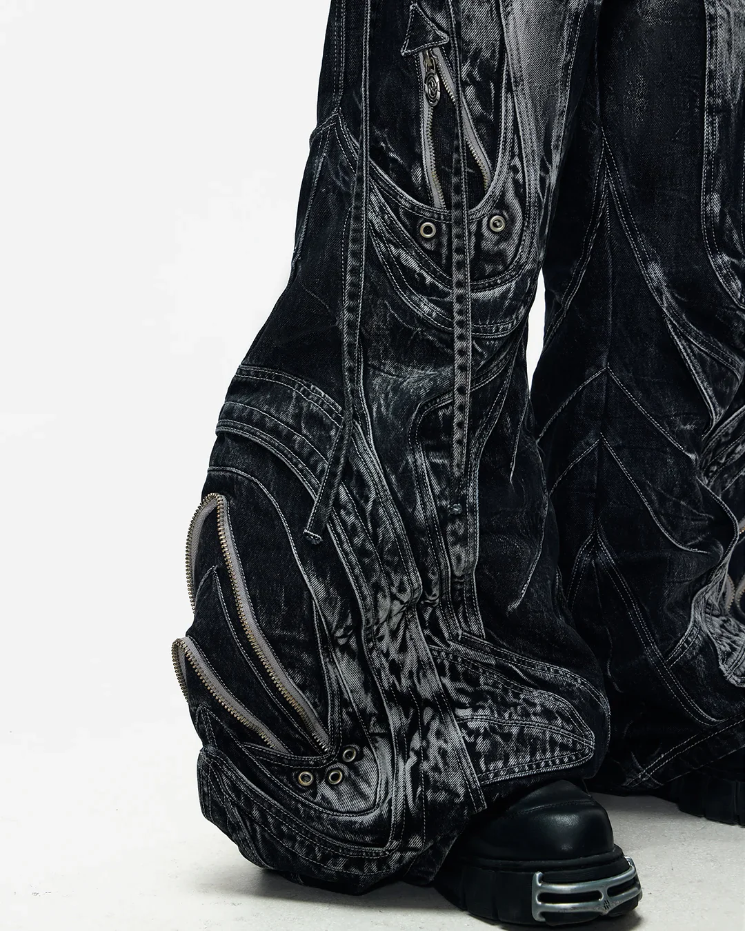 Deconstructed Exaggerated Flared Patchwork Jeans In Black