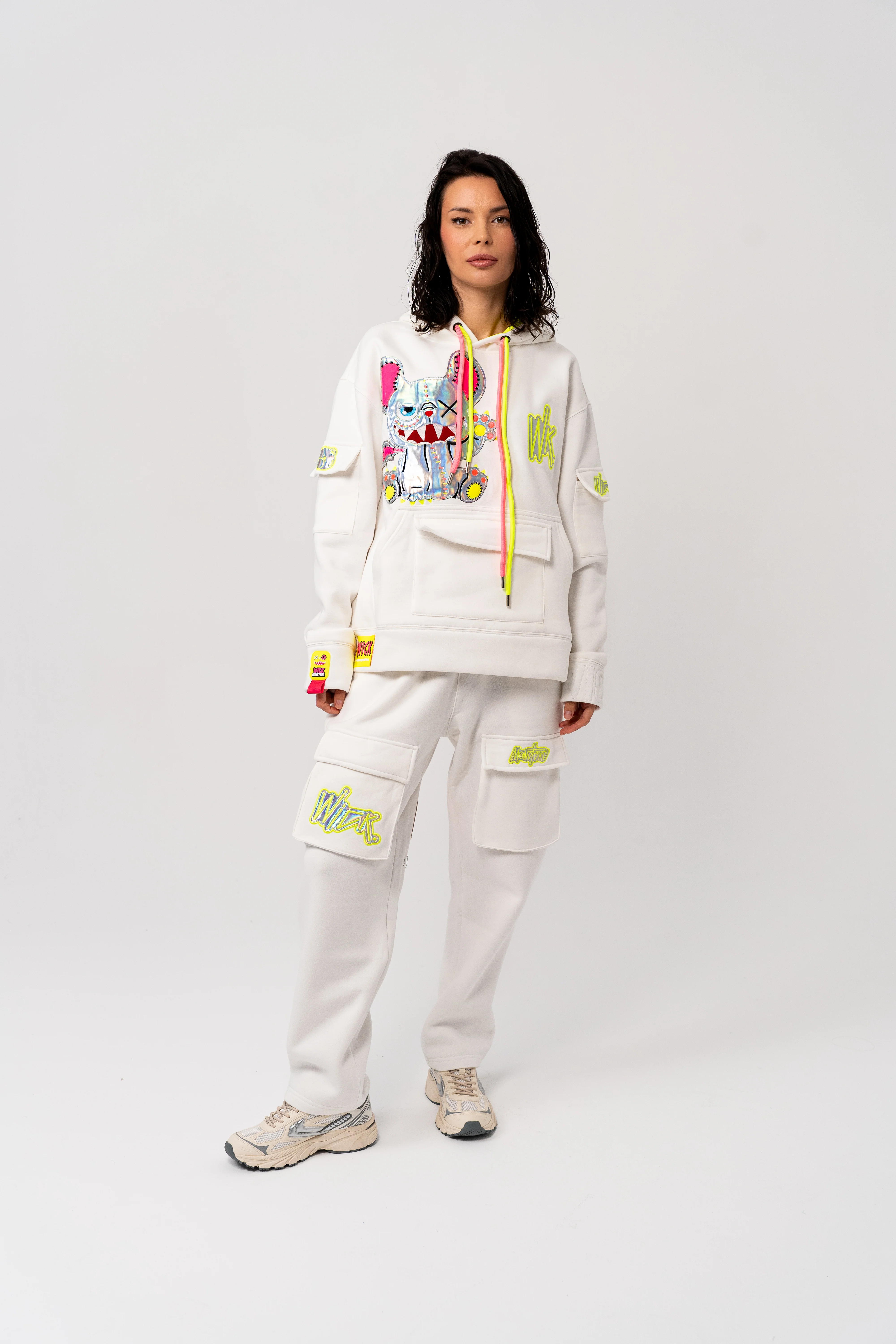 NEON ROYALTY CARGO SWEATPANTS WHITE