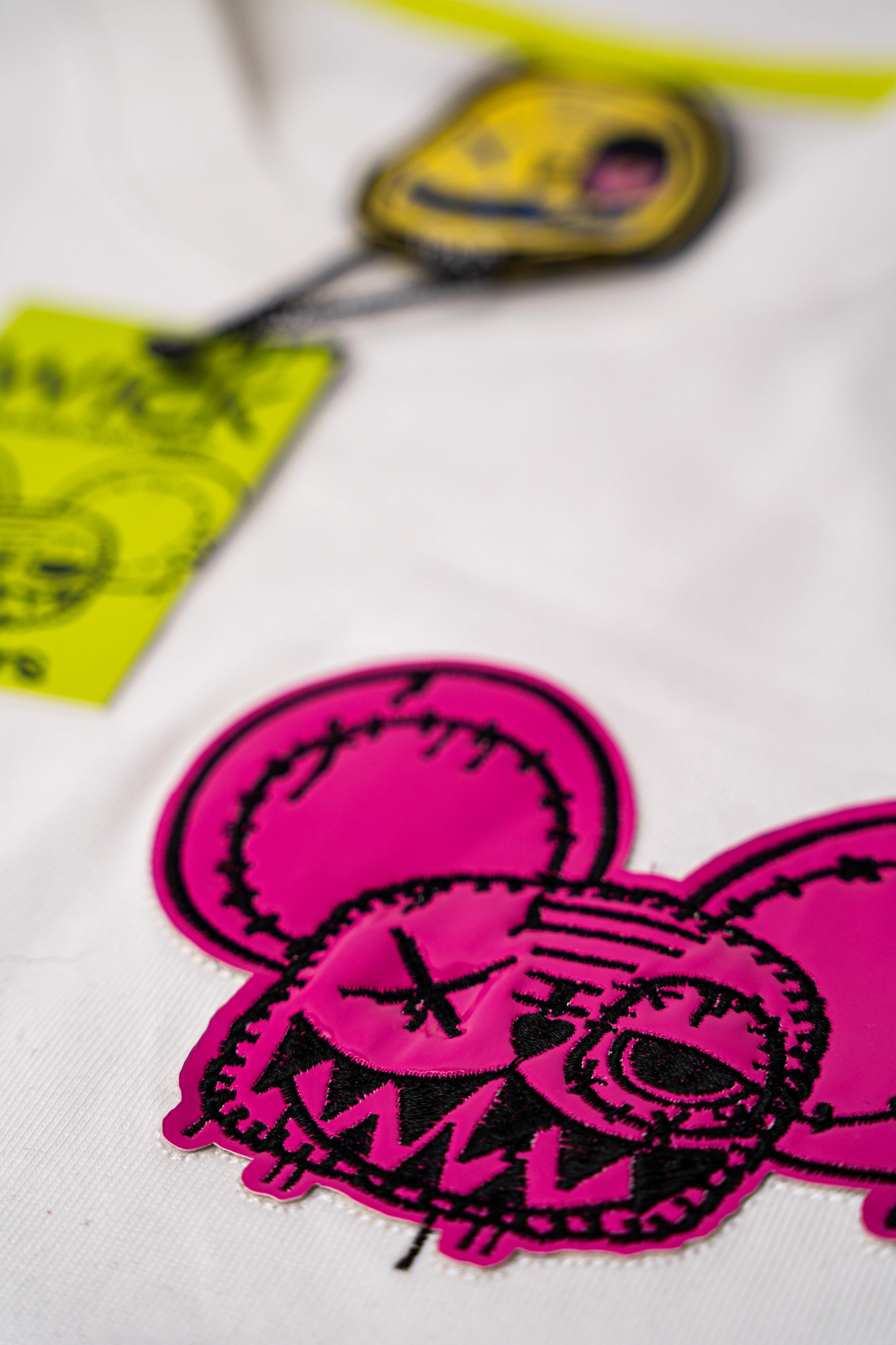 WHITE  OVERSIZED BASIC NOTHING BASIC PINK T-SHIRT!