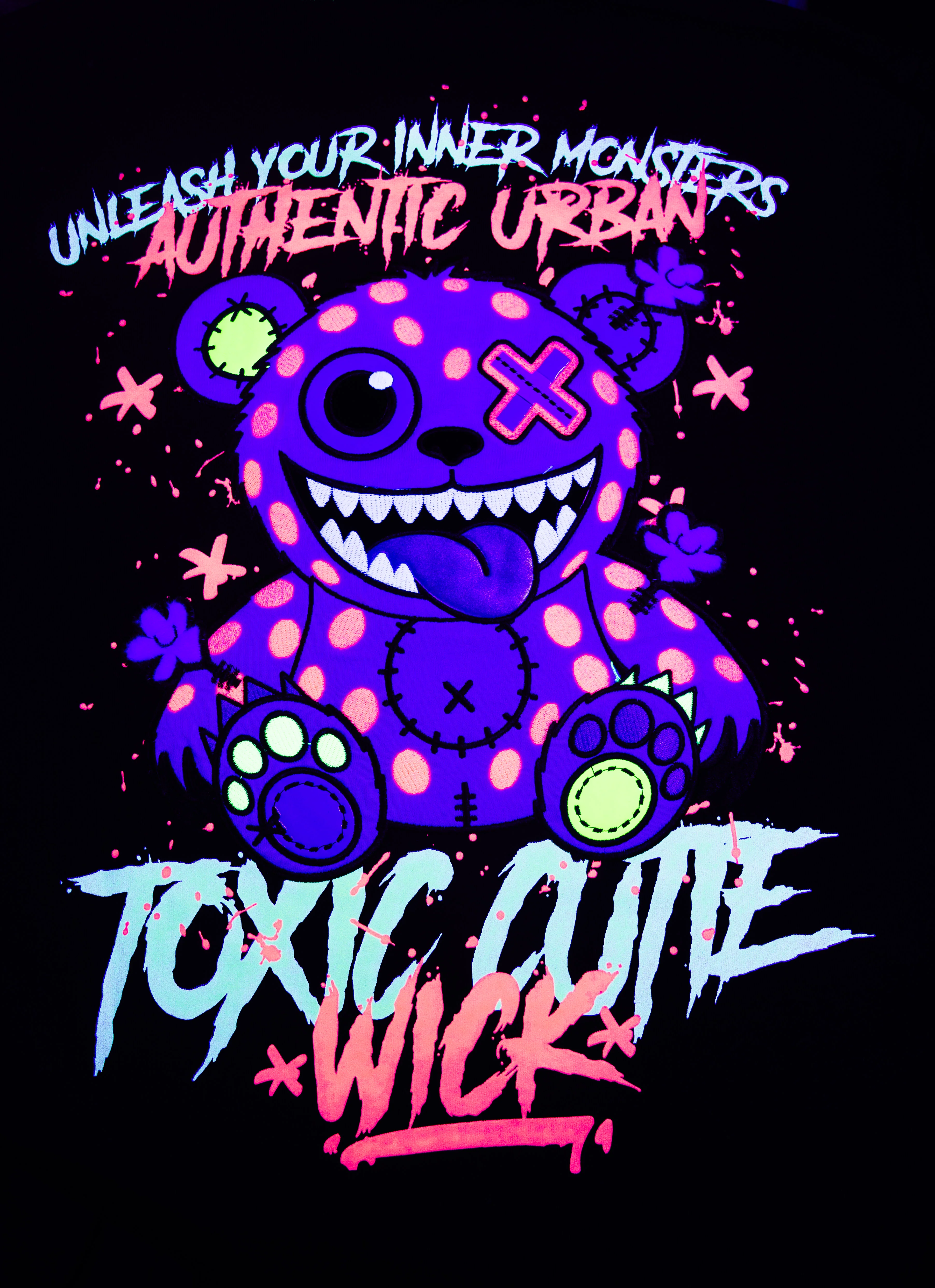 T-SHIRT OVERSIZED TOXIC BLACK