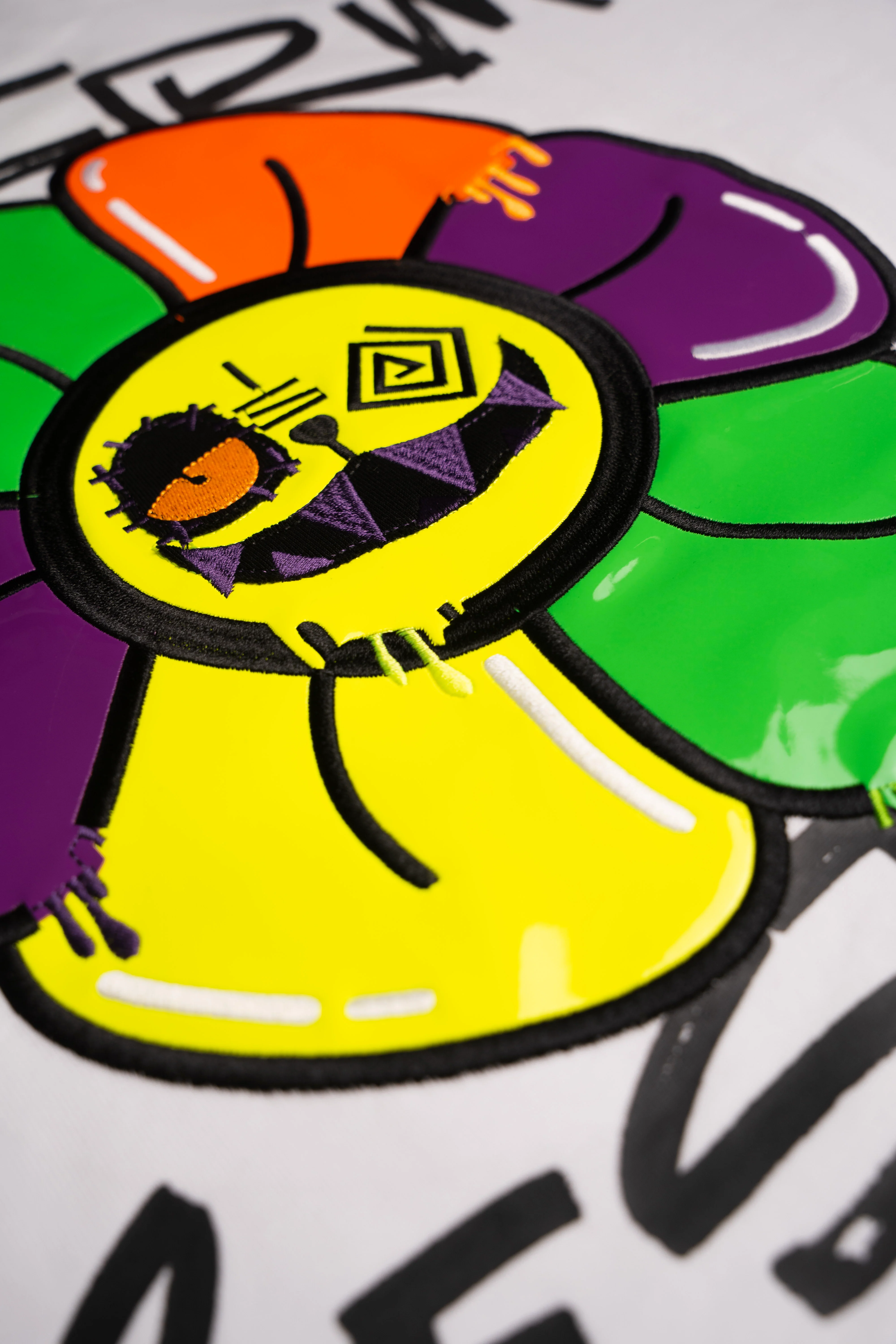 NEON ICE FLOWER T-SHIRT WITH AMIGURUMI