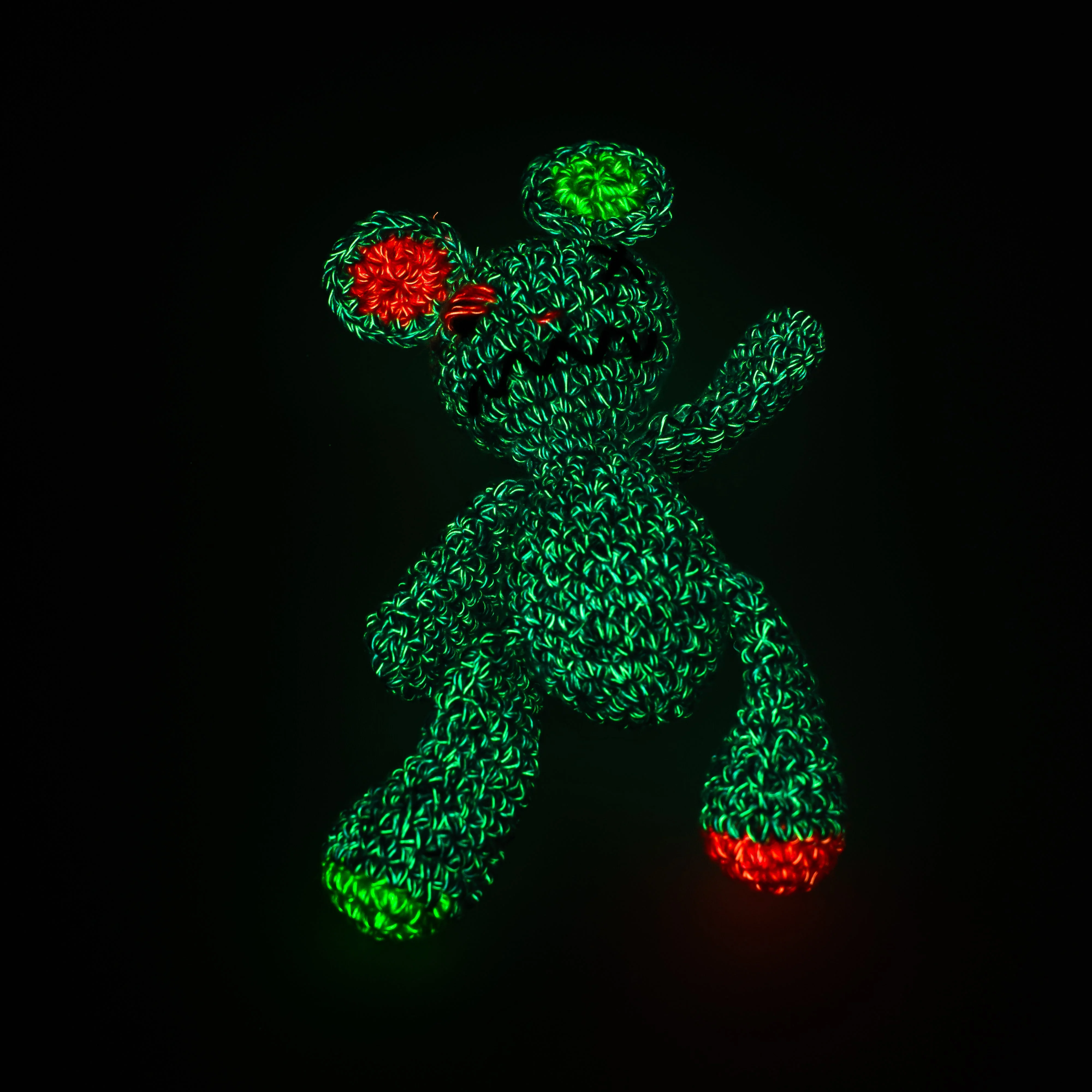 MONSTERS AMIGURUMI CROCHET PURPLE