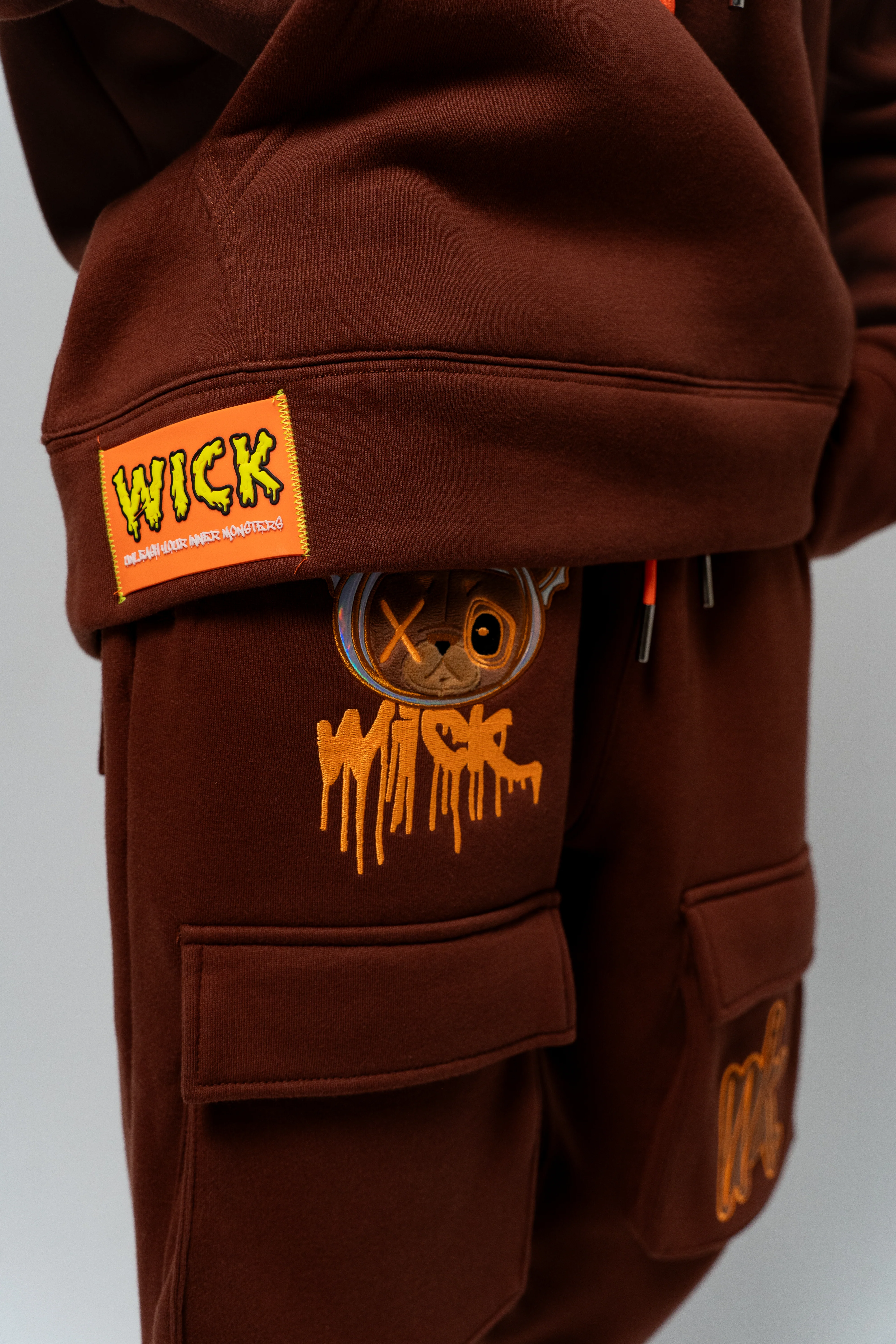 SPACE BROWN SWEATPANT