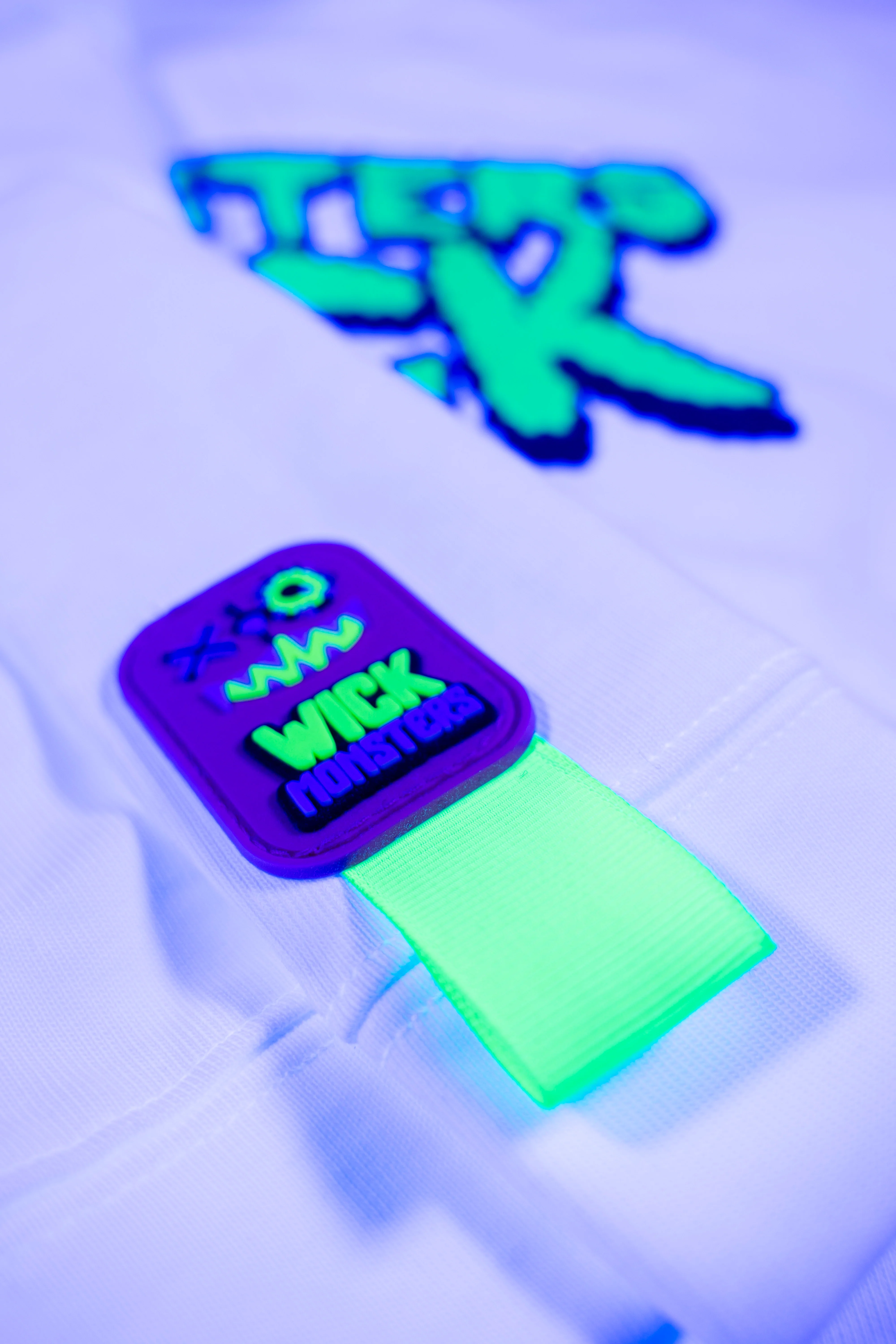 OVERSIZED 3D GLASS WHITE