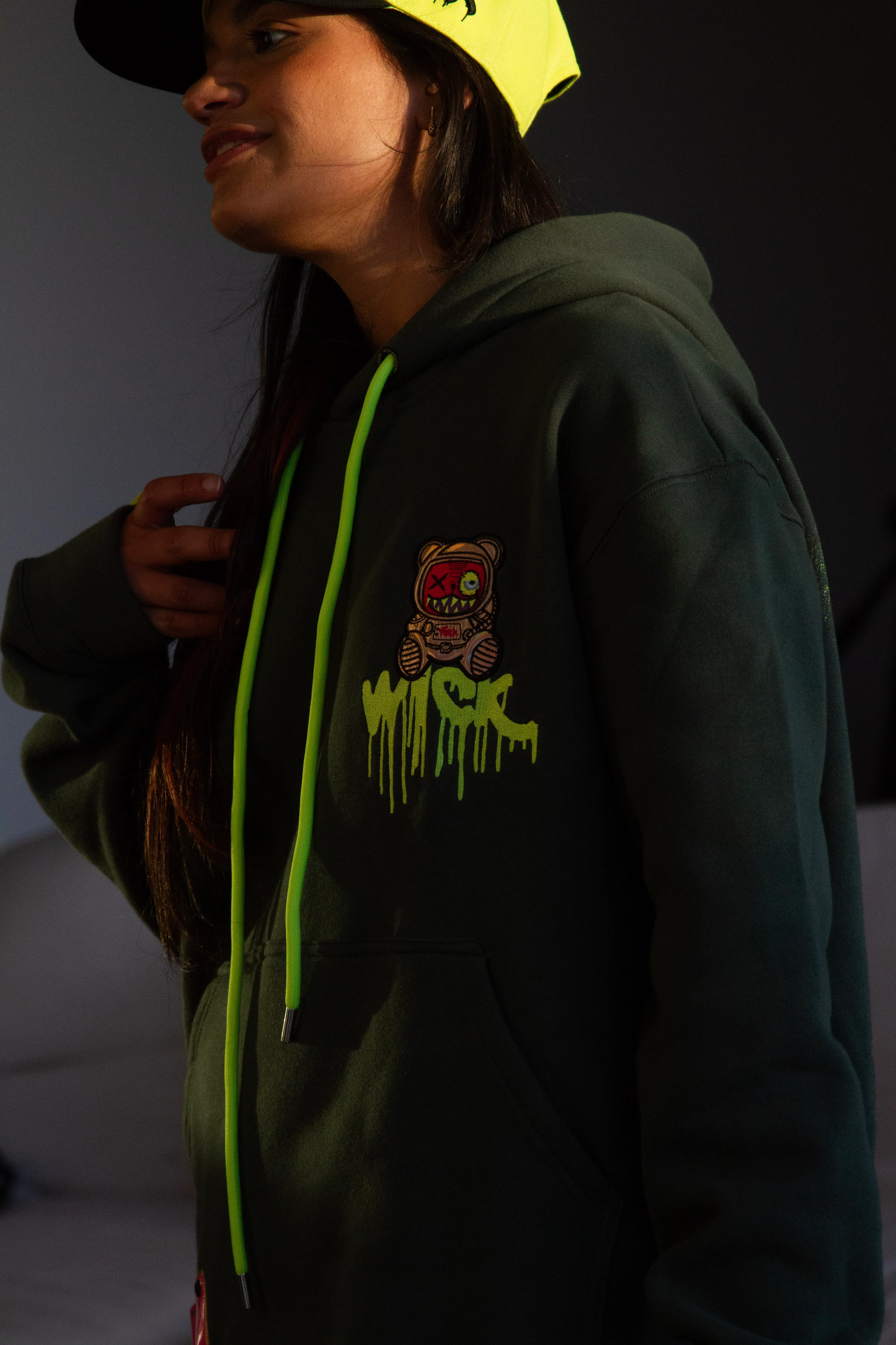 MOSS GREEN SWEATSHIRT GREEN SPACE!