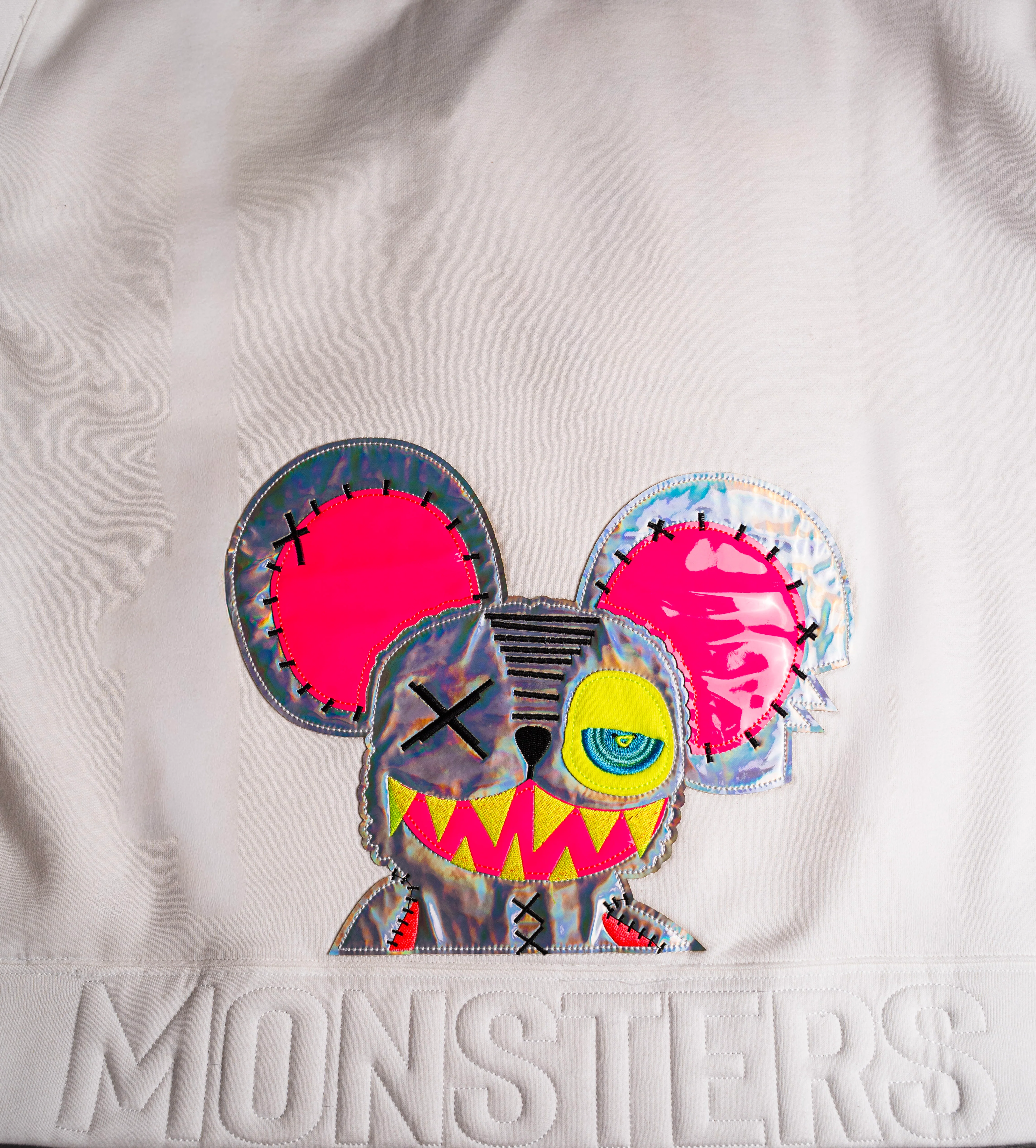 NEON ROYALTY HOODIE WHITE