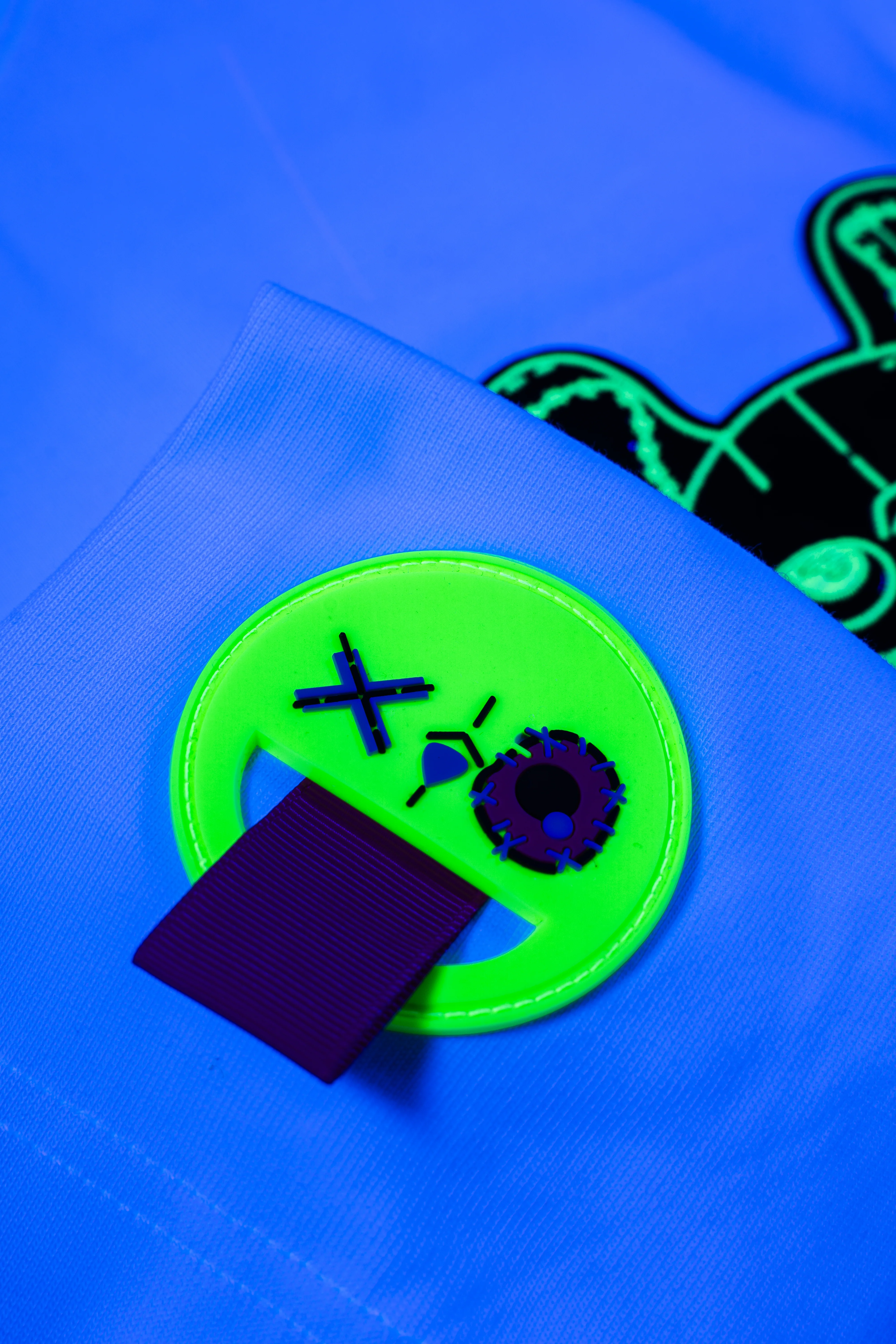 OVERSIZED NR TANK TOP EXPLOSION WHITE